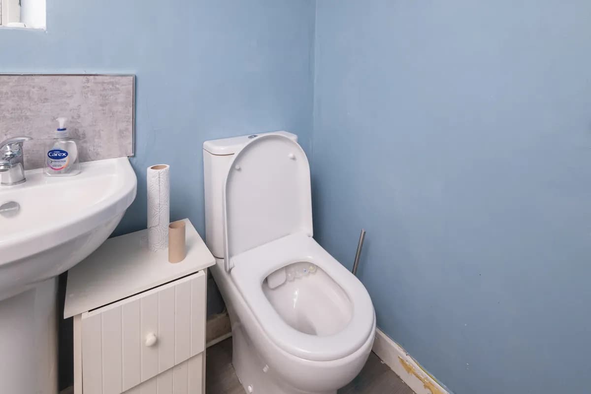 property photo 10 of 25