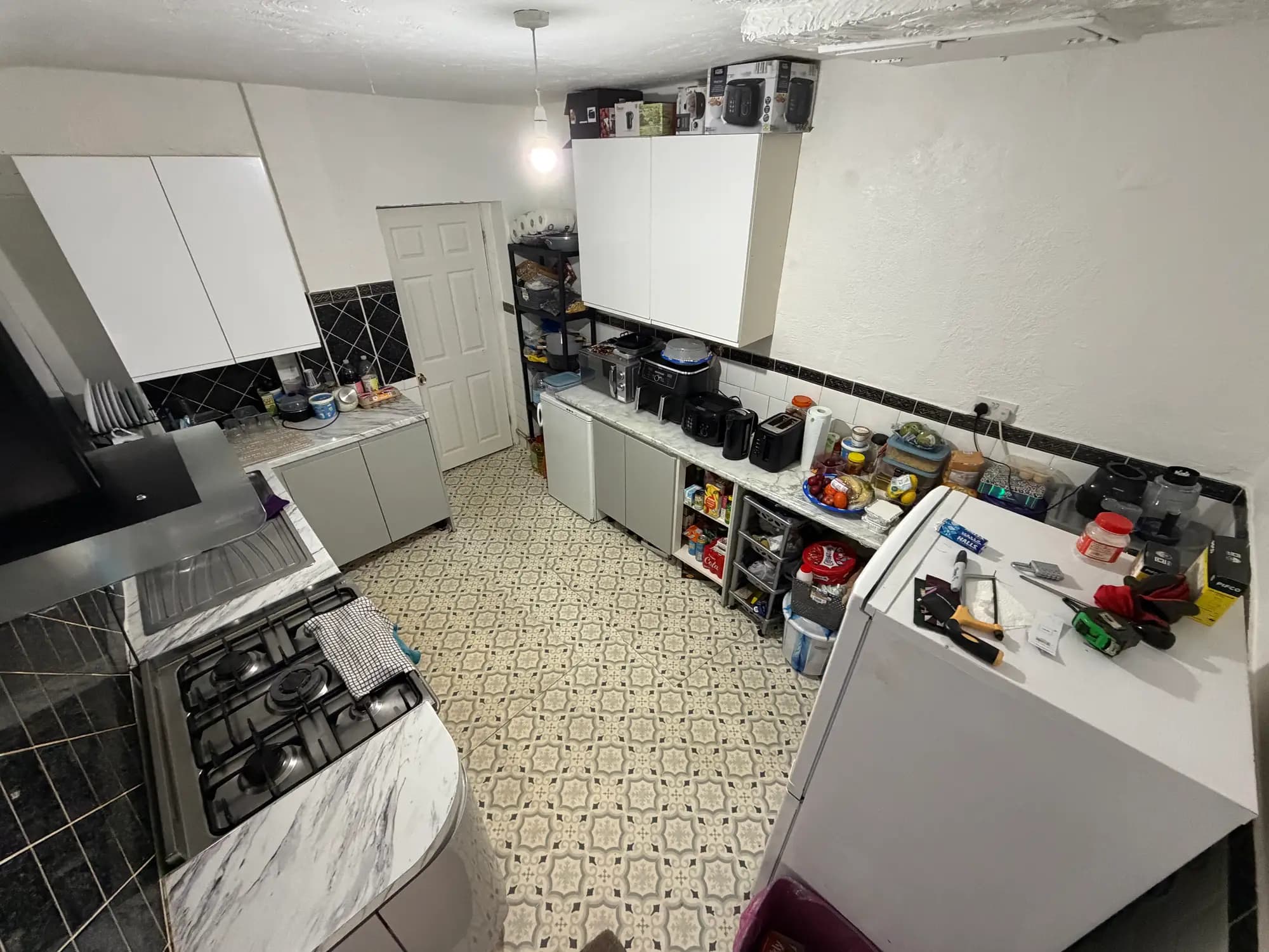 property photo 7 of 27