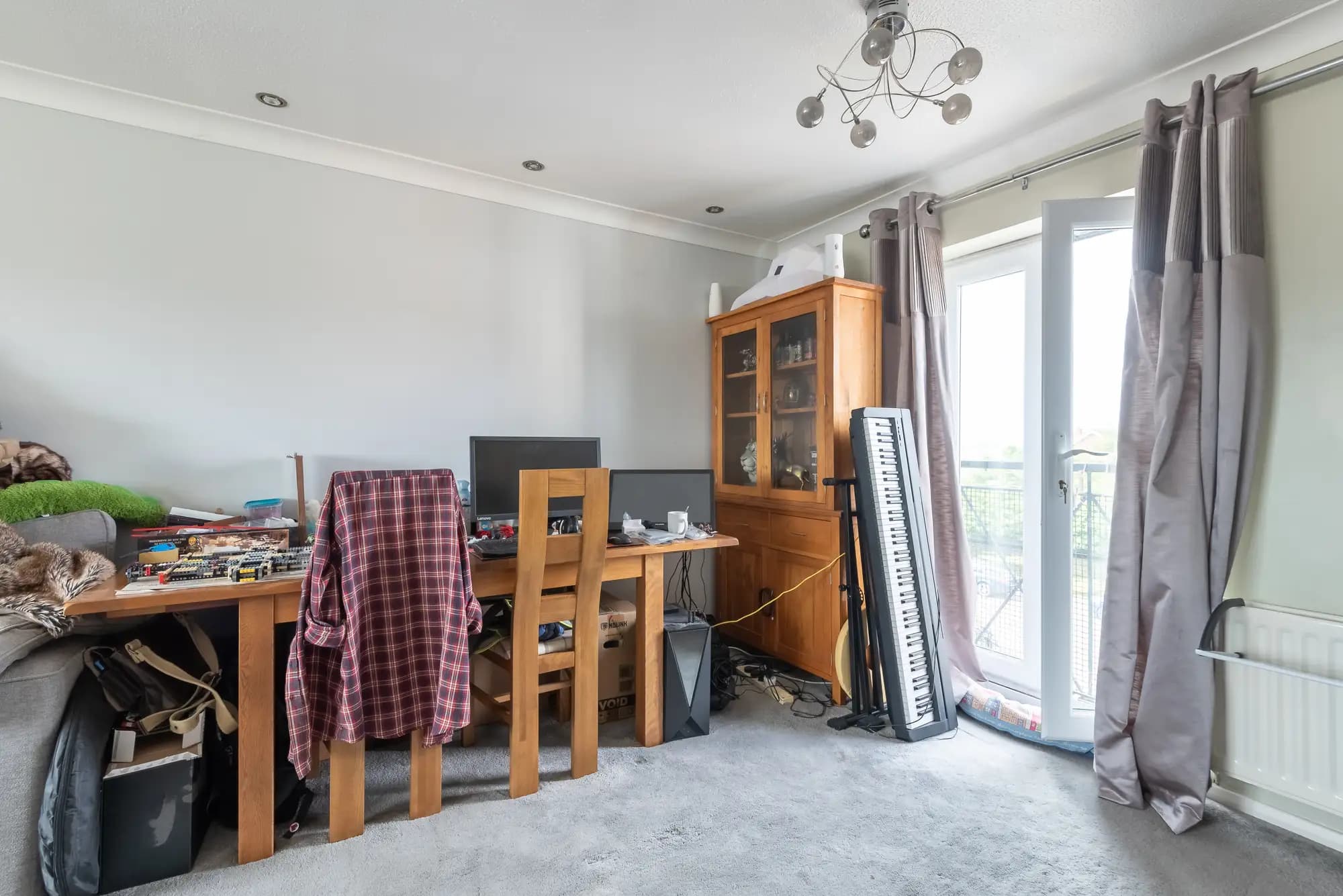 property photo 6 of 28