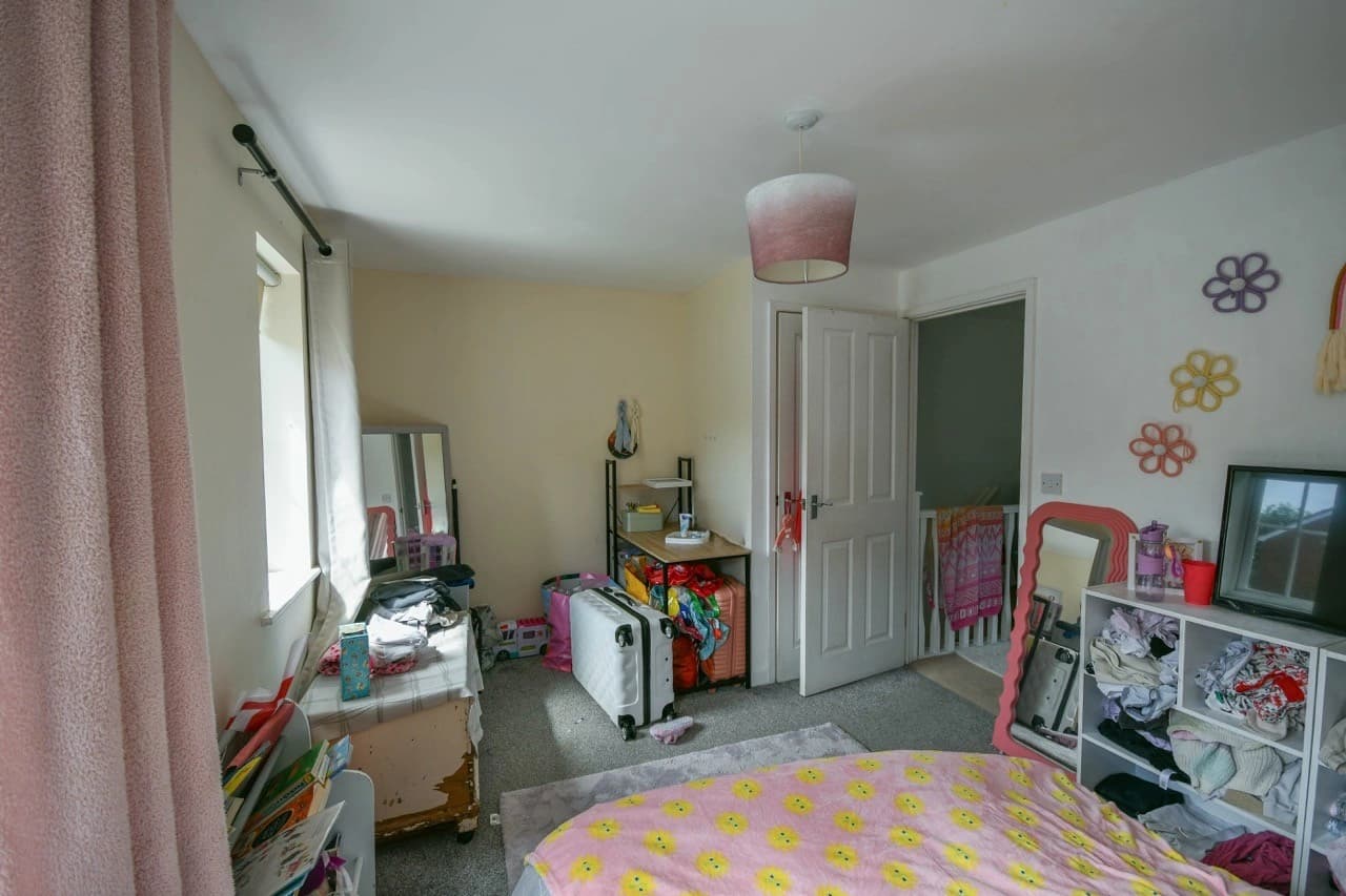 property photo 12 of 20