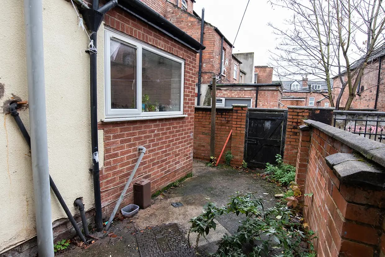 property photo 15 of 16