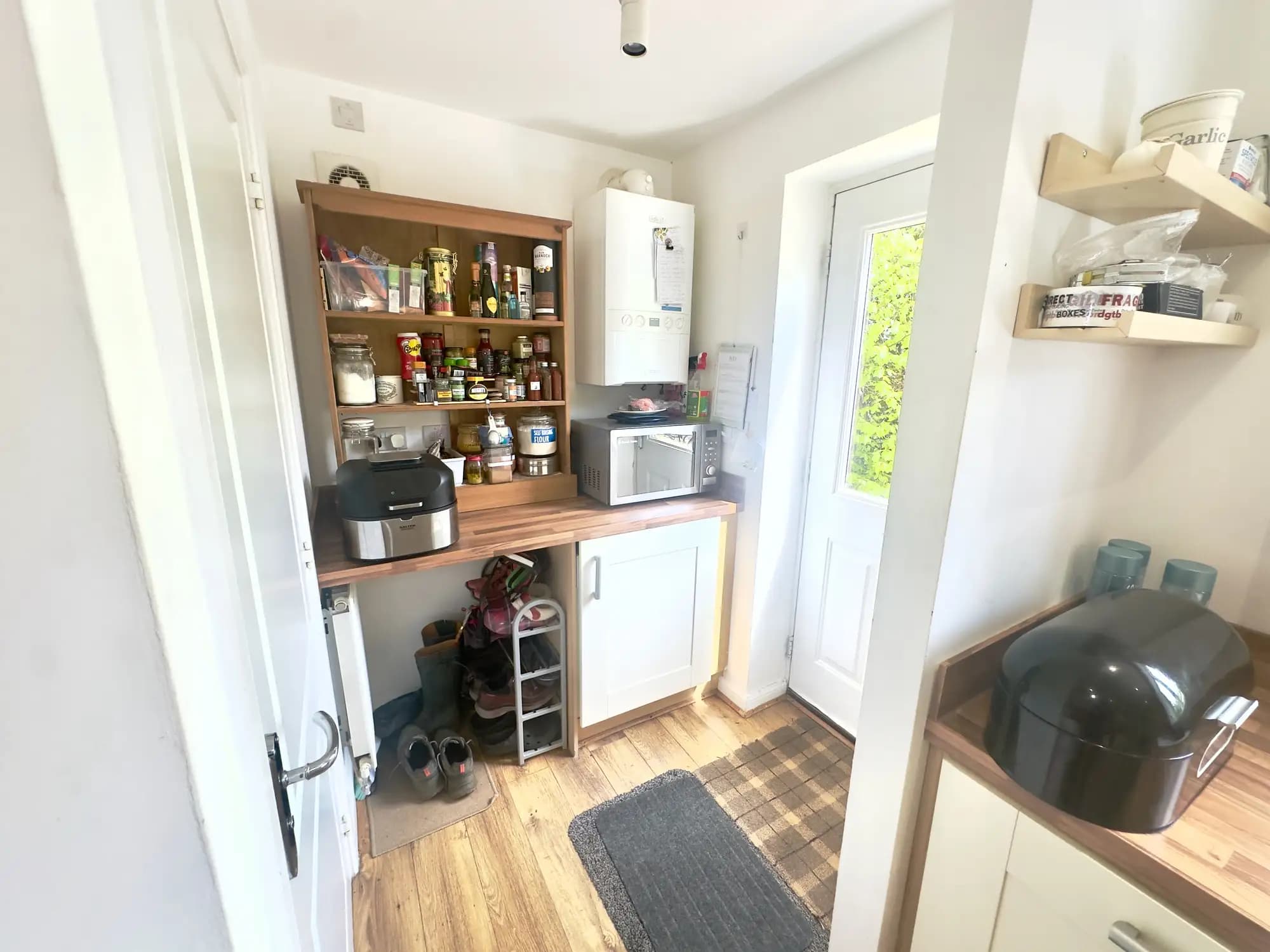 property photo 10 of 40
