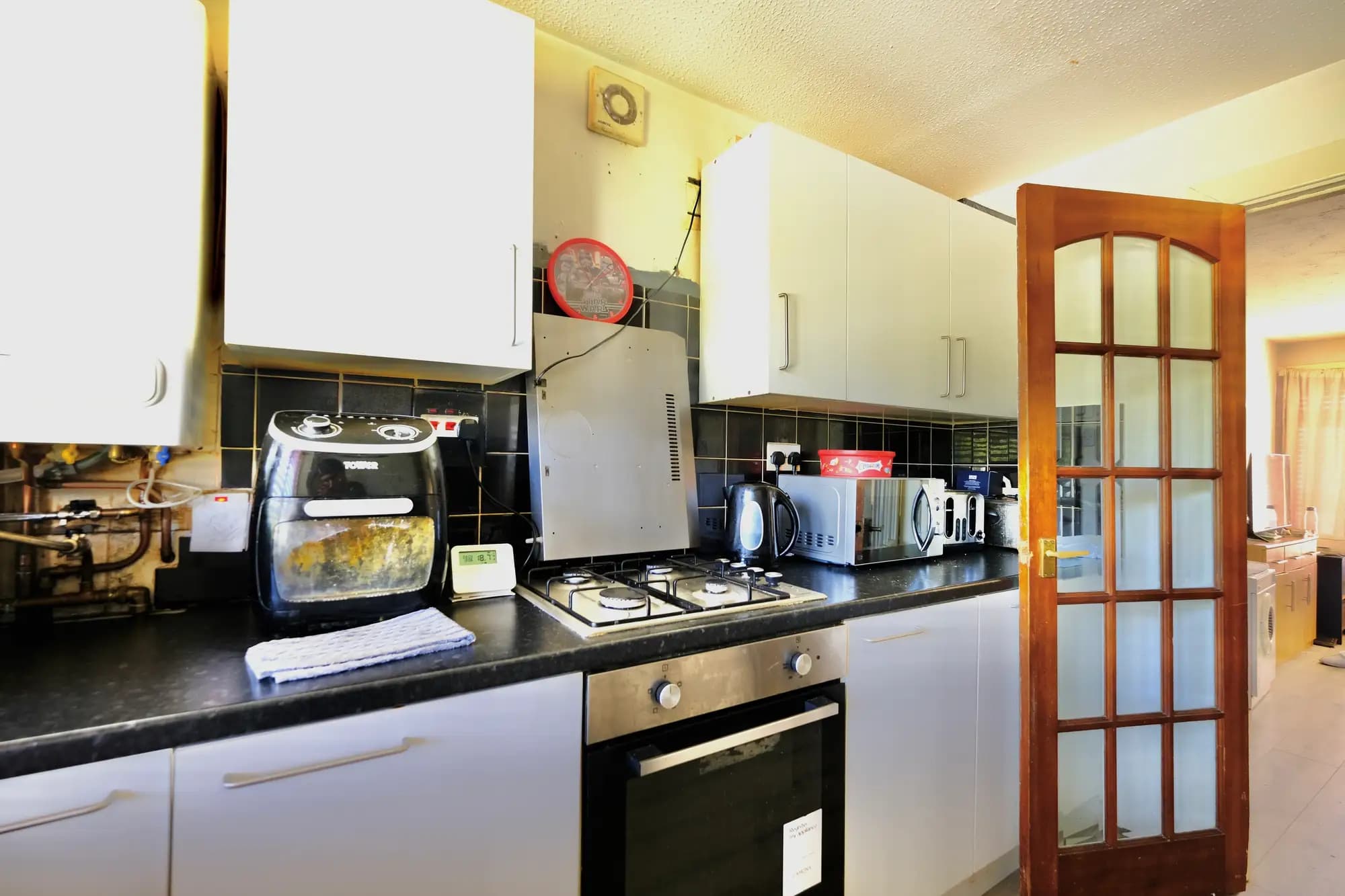 property photo 6 of 18