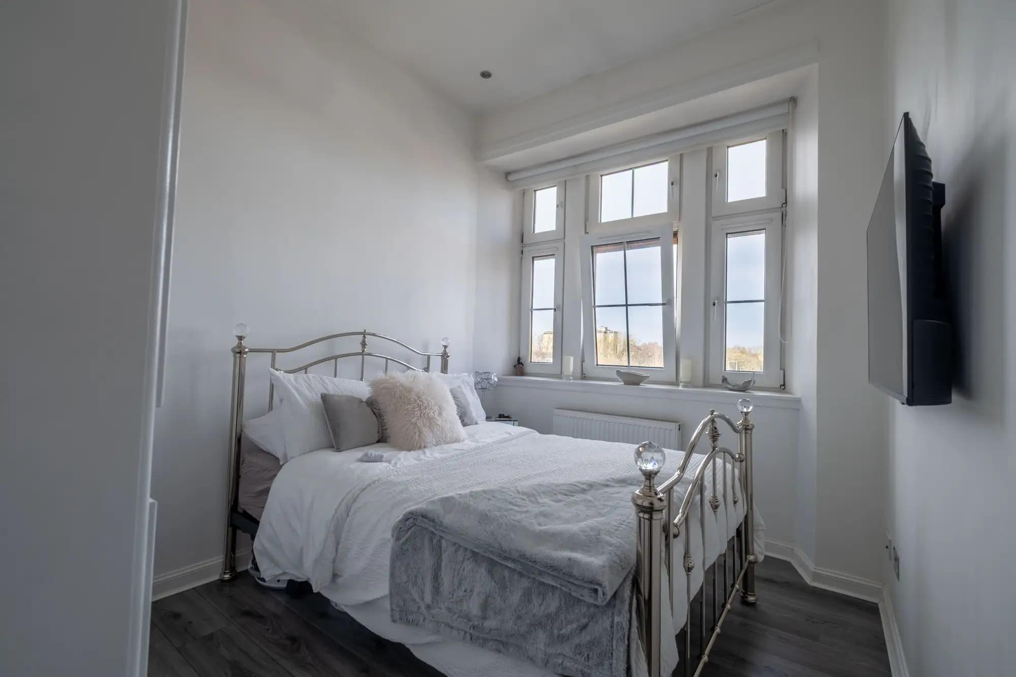 property photo 10 of 16