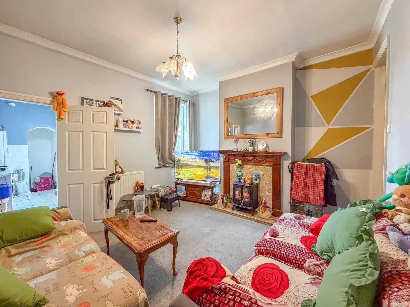 property photo 3 of 16
