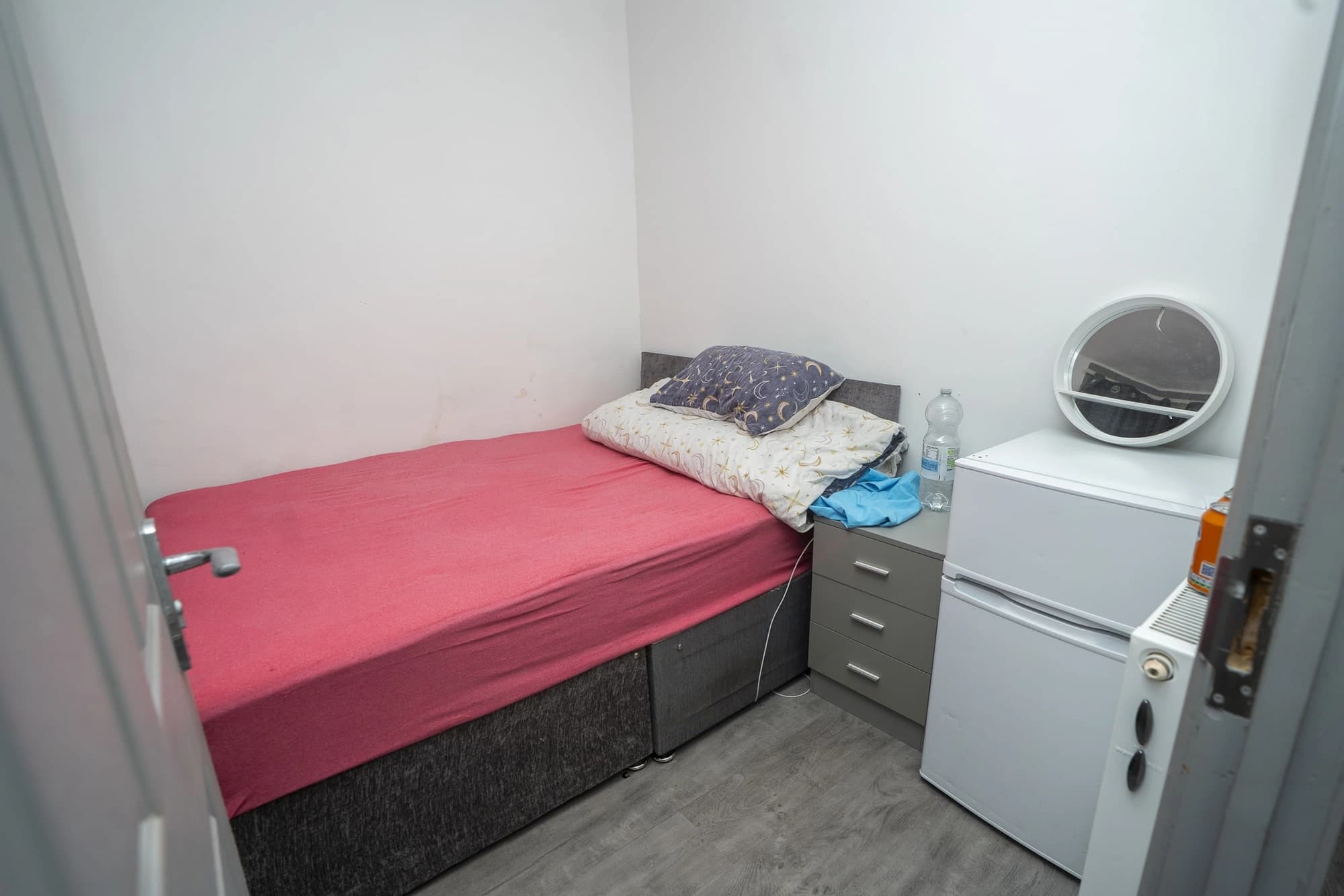 property photo 11 of 24