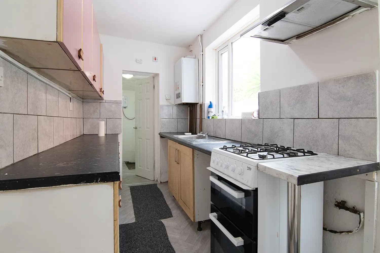 property photo 11 of 30