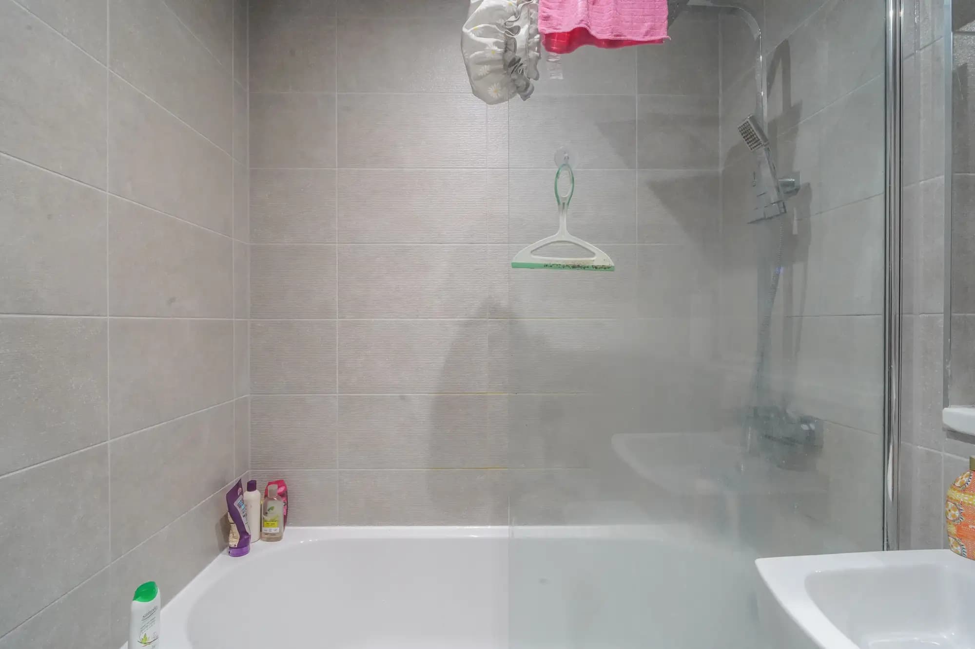 property photo 5 of 13