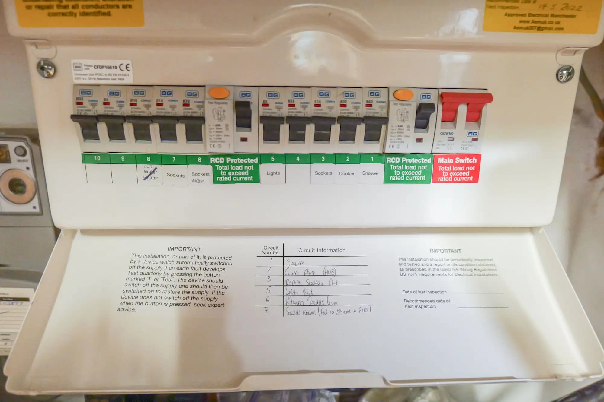 property photo 13 of 19