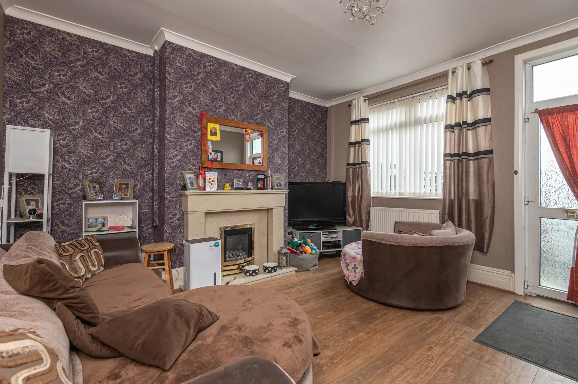 property photo 4 of 14