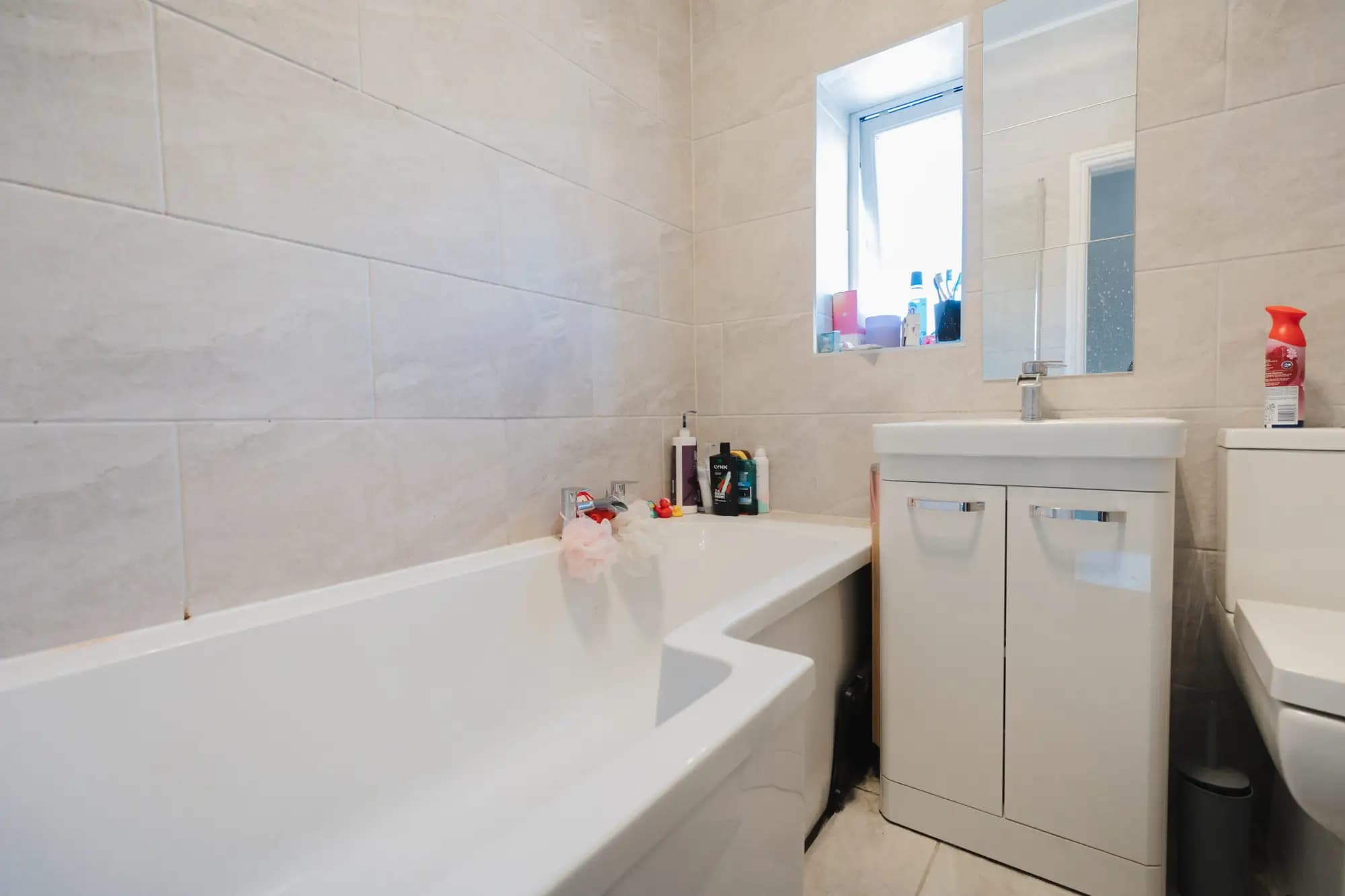 property photo 13 of 17