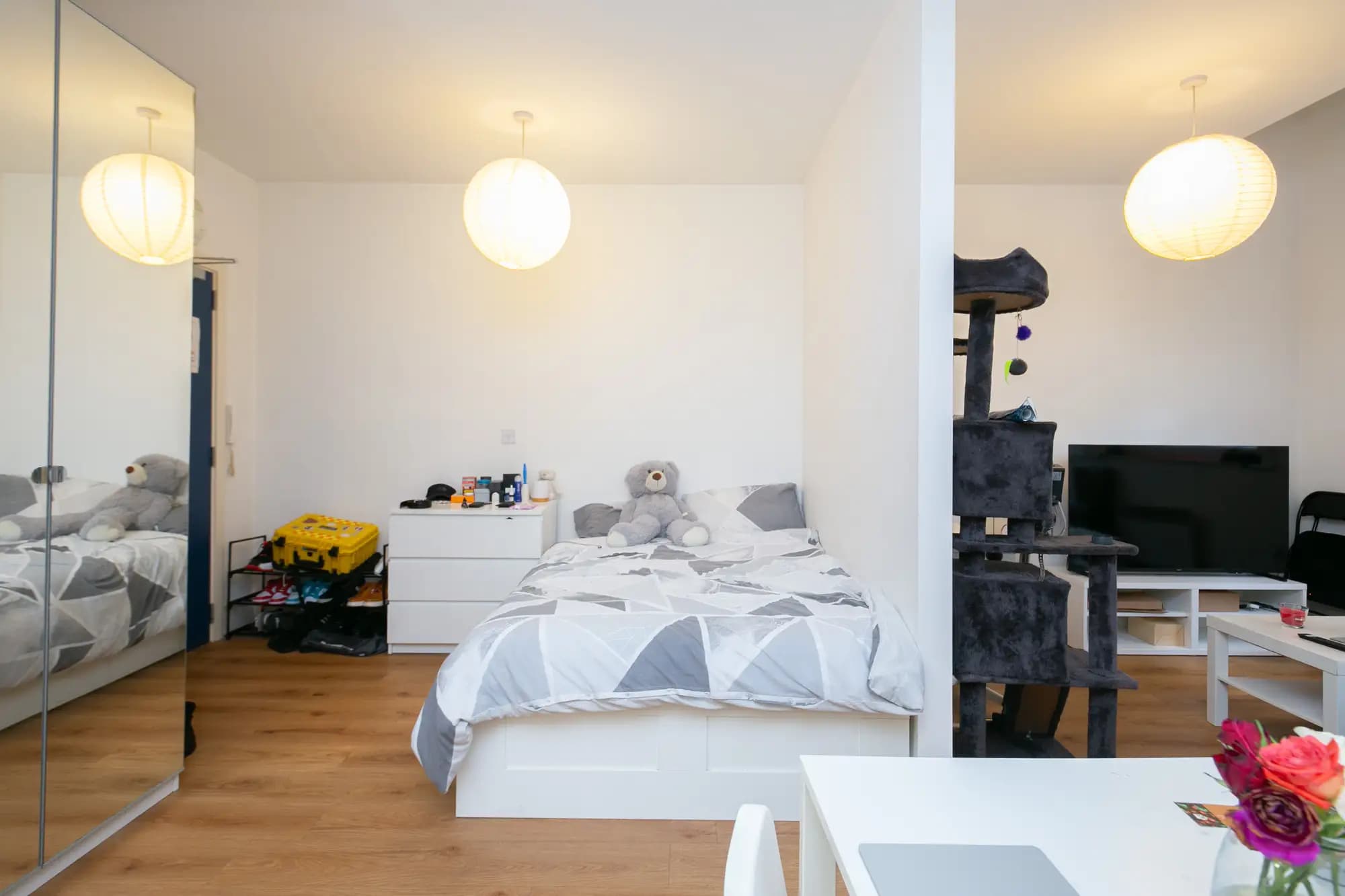 property photo 21 of 29