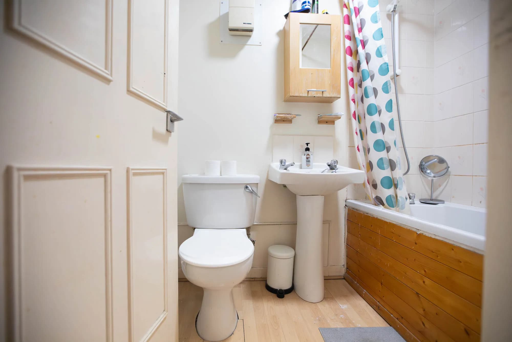 property photo 8 of 17