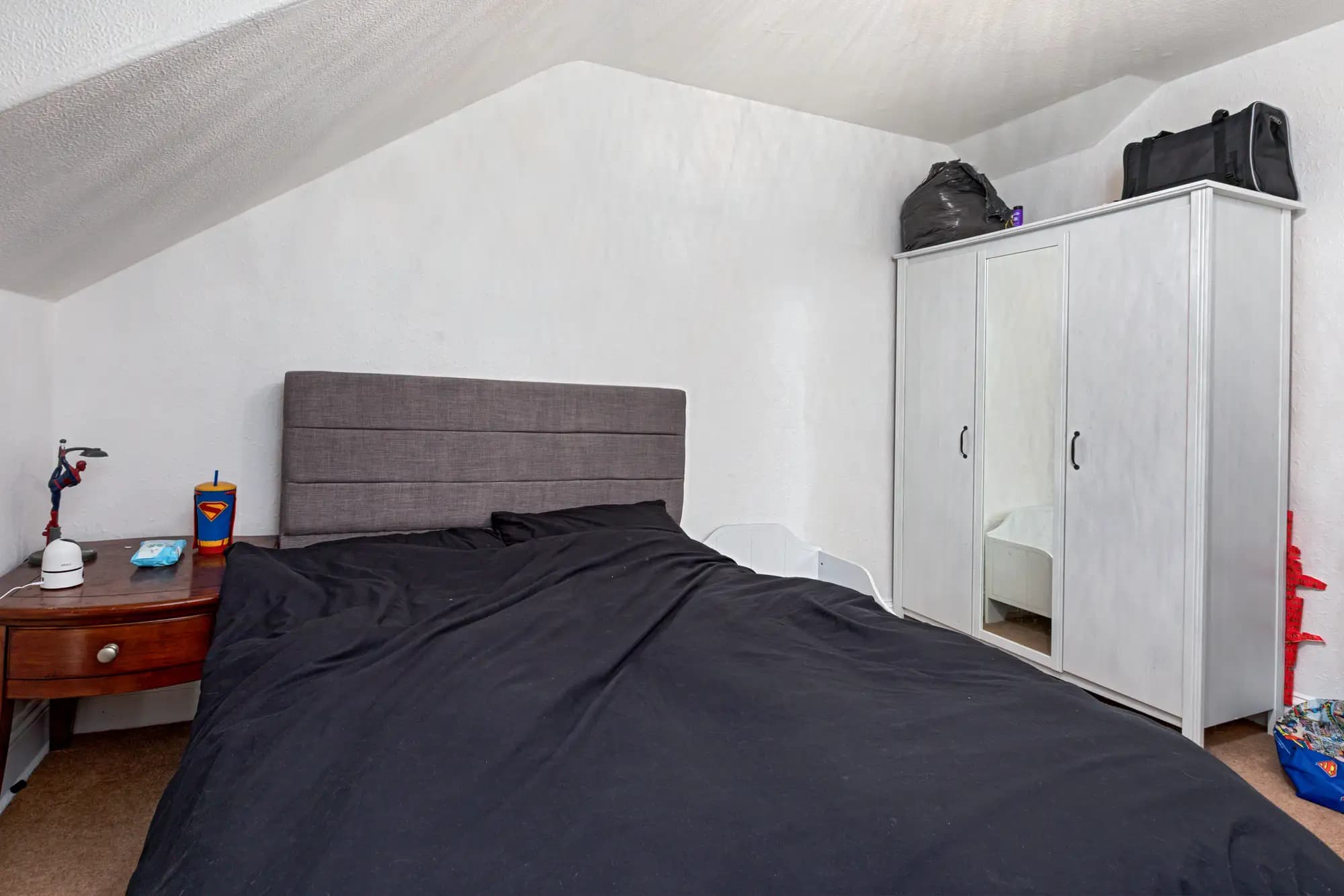 property photo 12 of 18