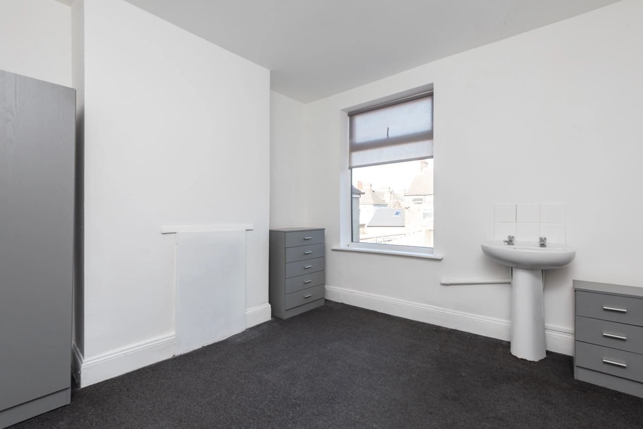 property photo 17 of 40