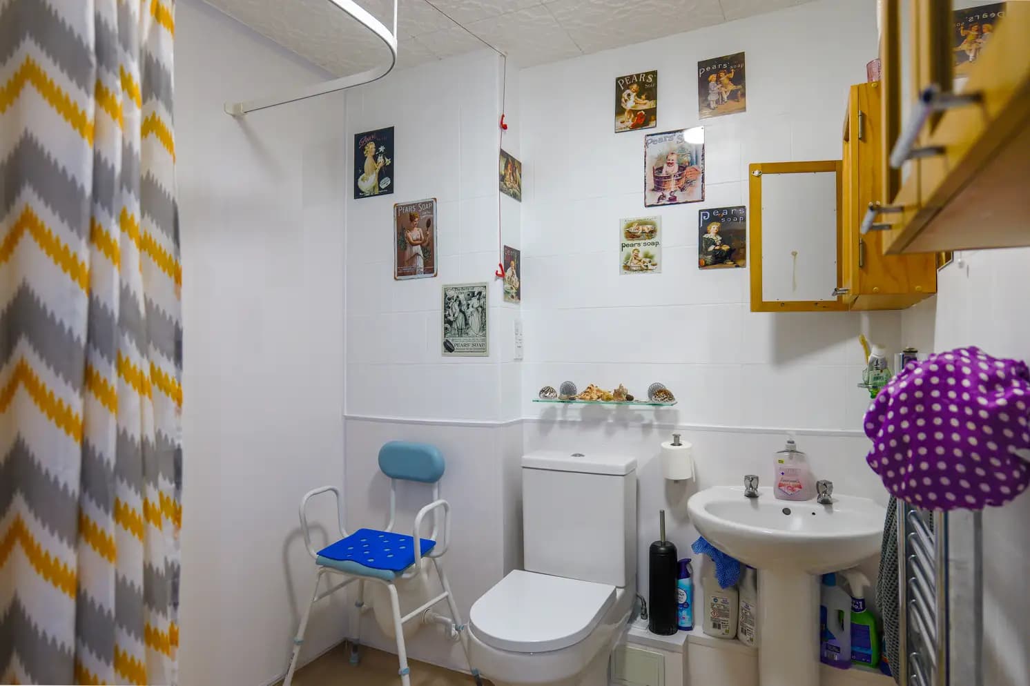 property photo 8 of 25