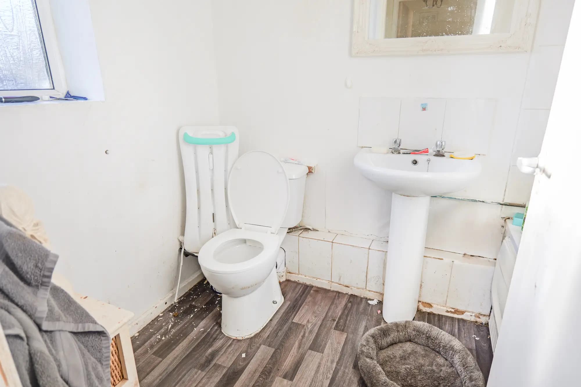 property photo 8 of 20