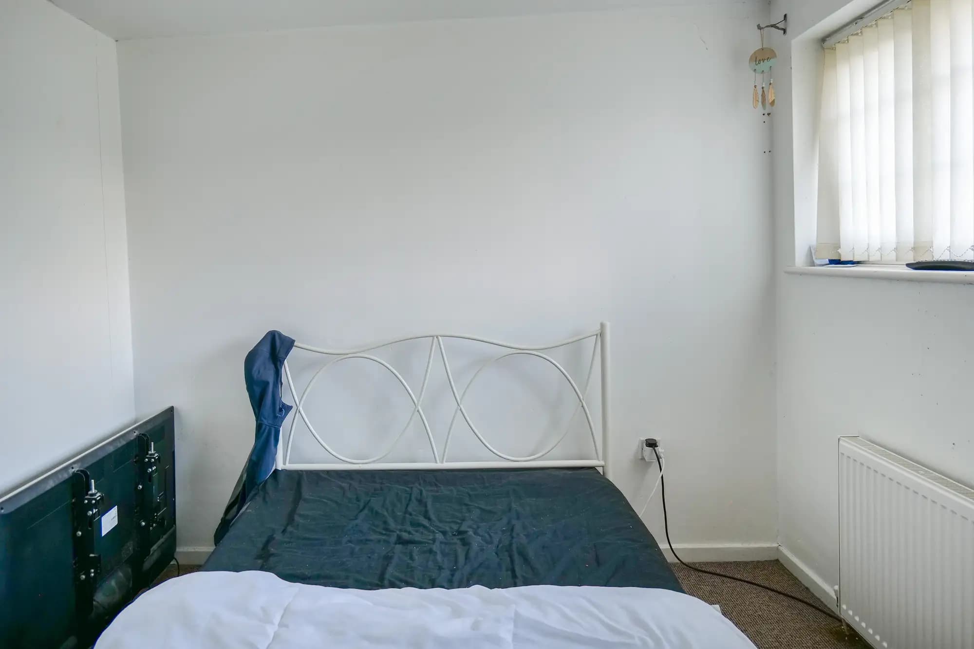 property photo 8 of 14