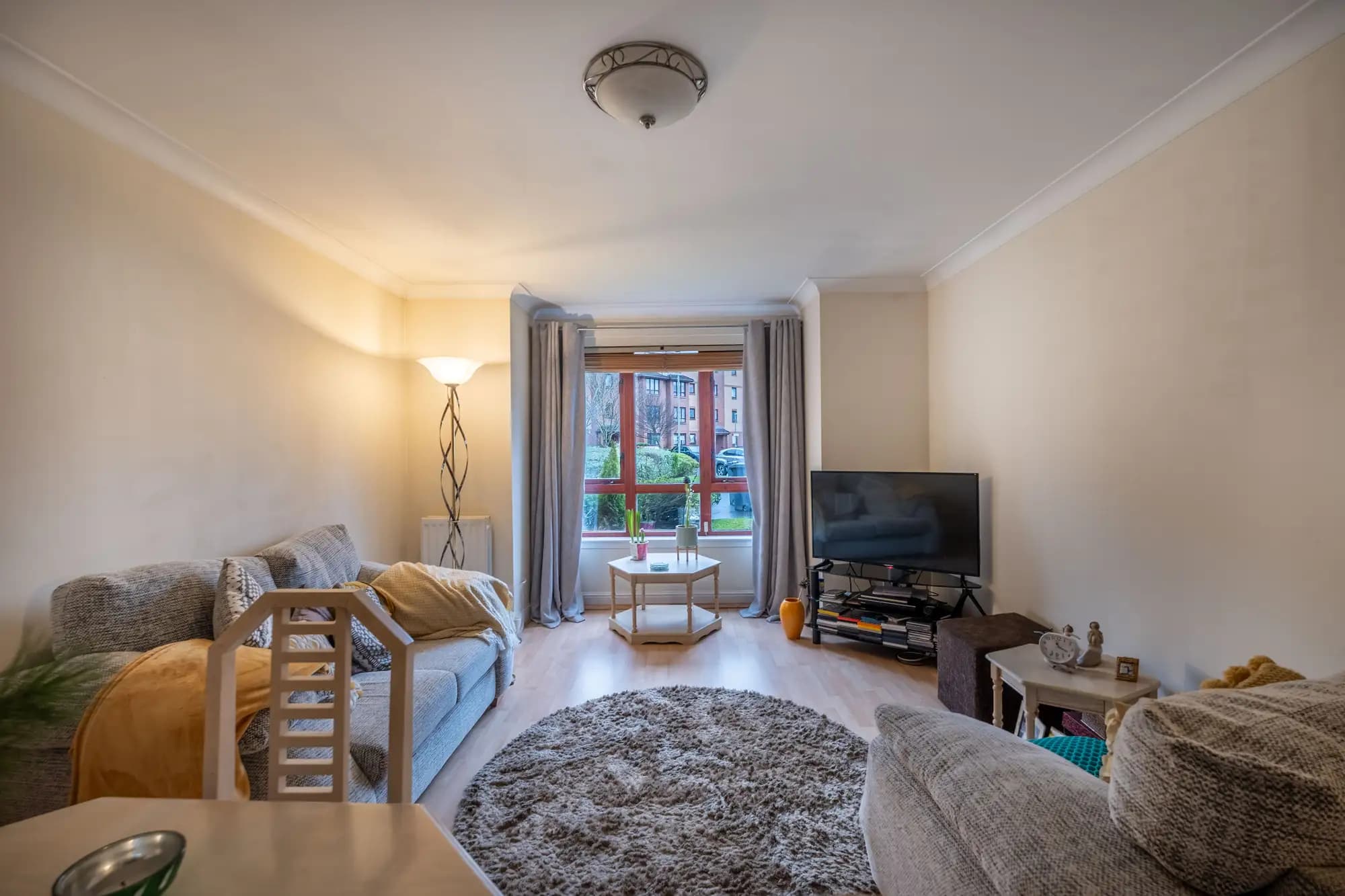 property photo 2 of 34