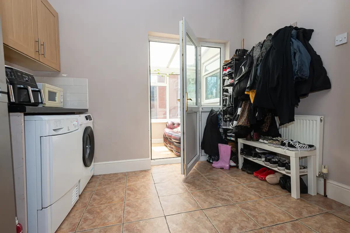 property photo 21 of 55