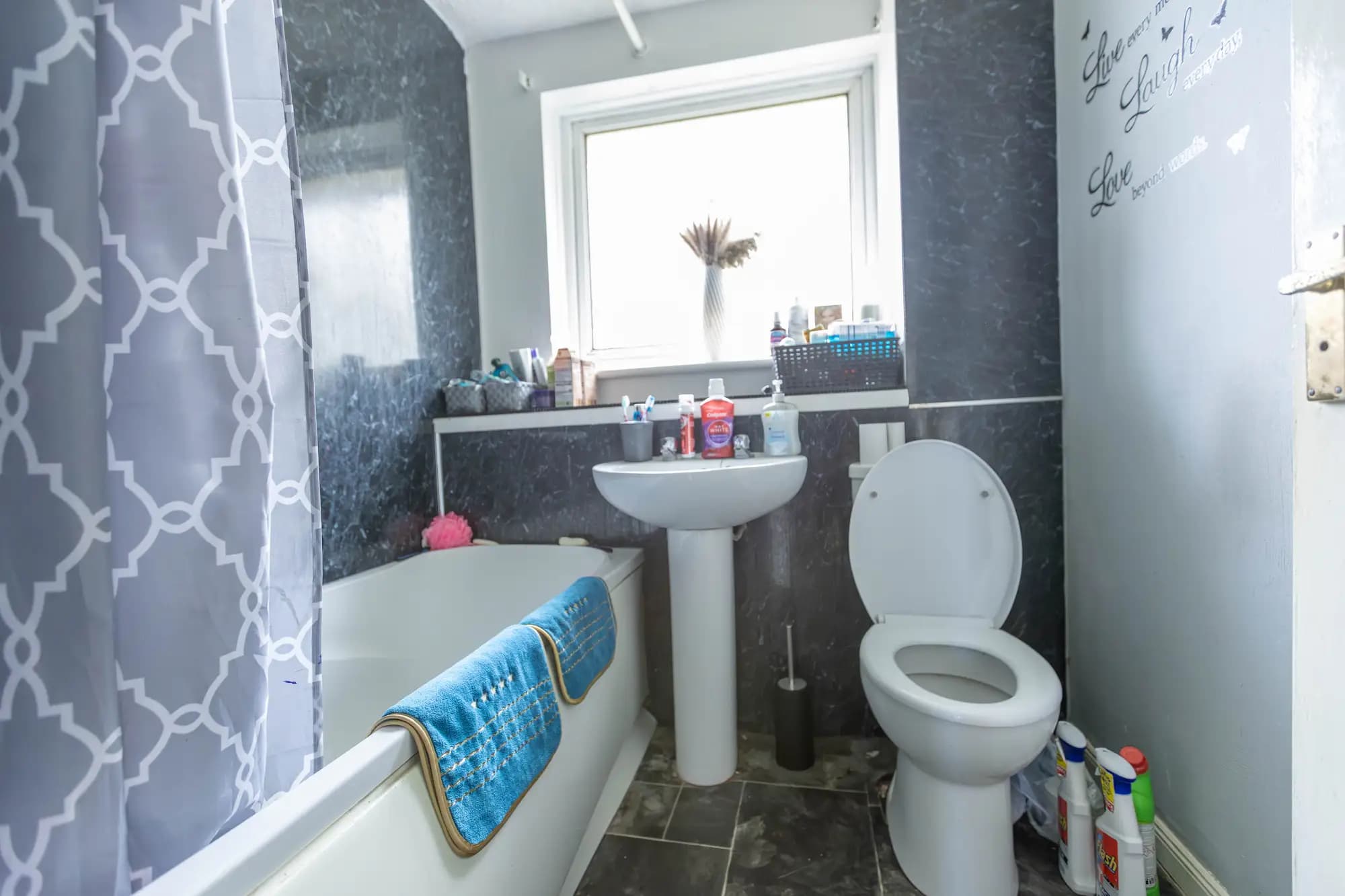 property photo 9 of 16