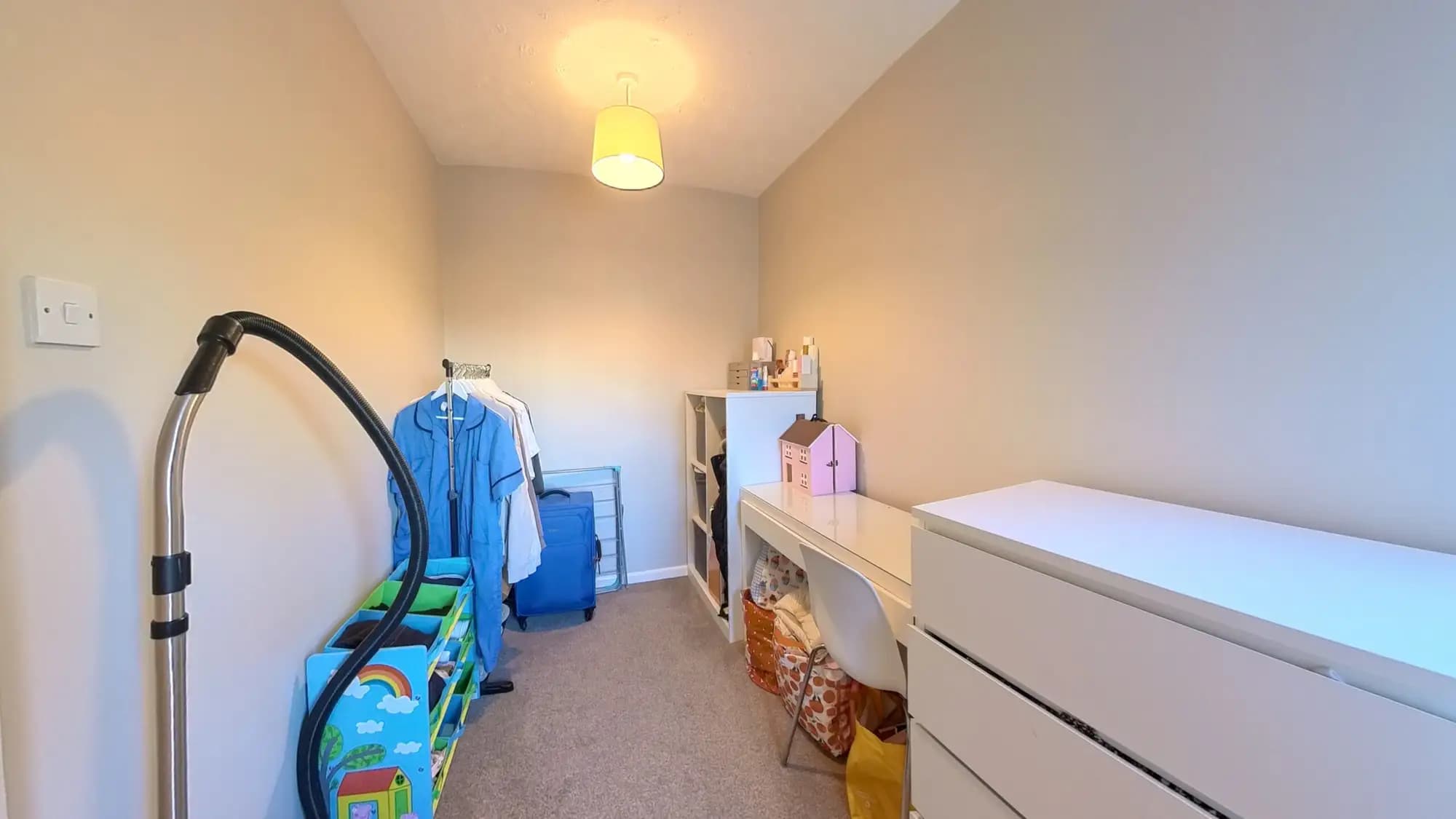 property photo 12 of 17