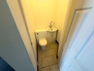 property photo 10 of 16