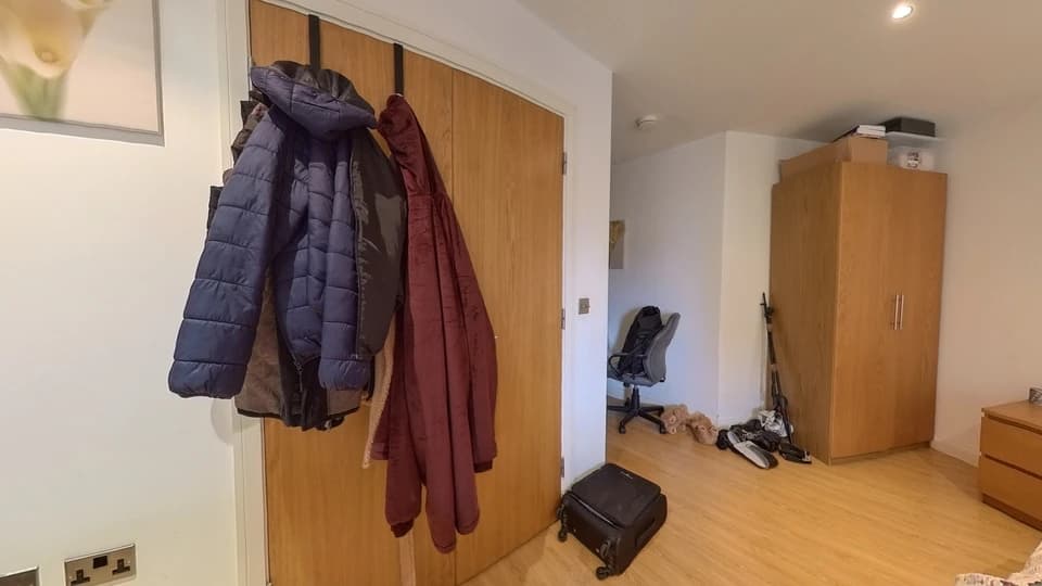 property photo 12 of 21