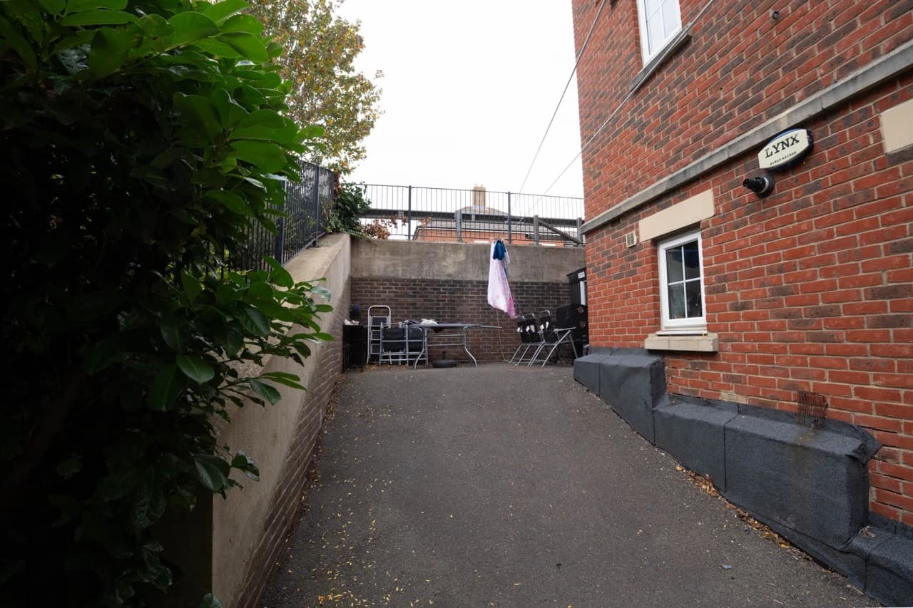 property photo 18 of 18