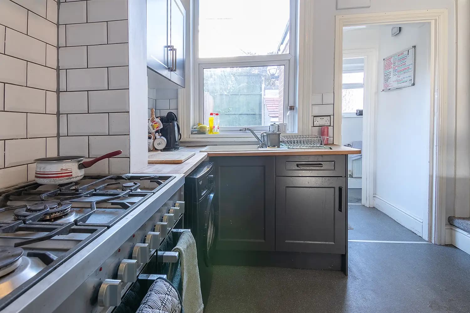 property photo 11 of 31