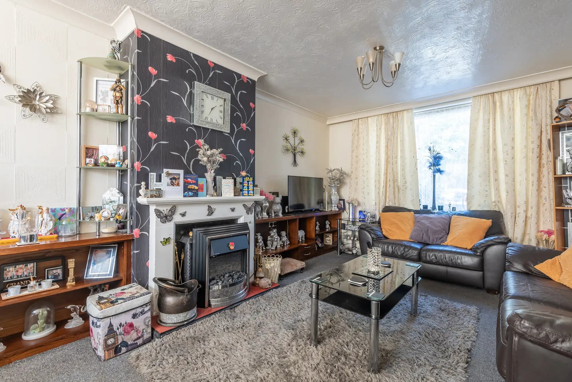 property photo 3 of 24