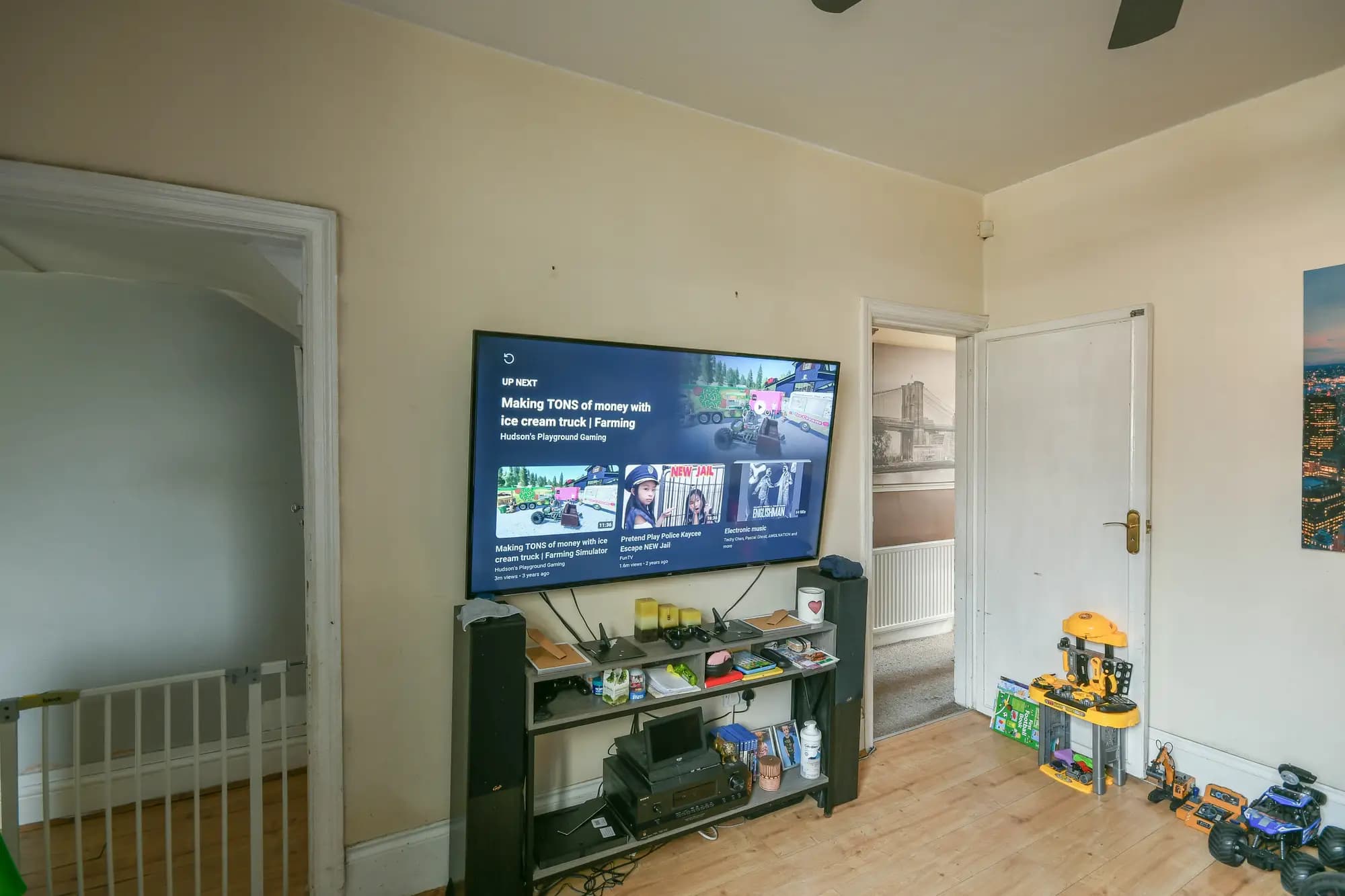 property photo 4 of 18