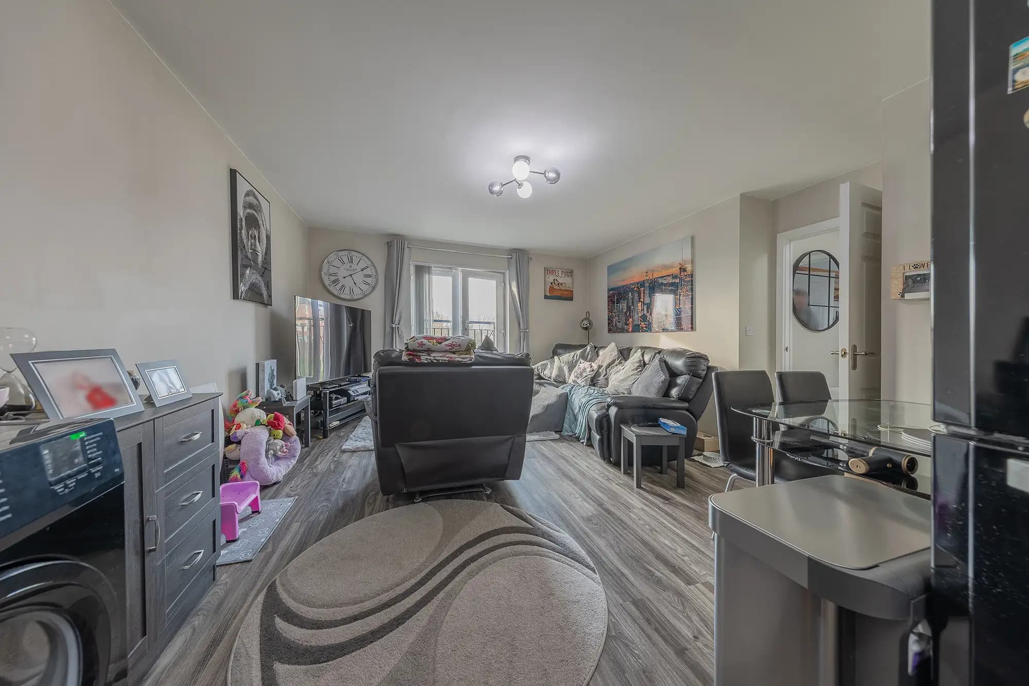 property photo 3 of 23