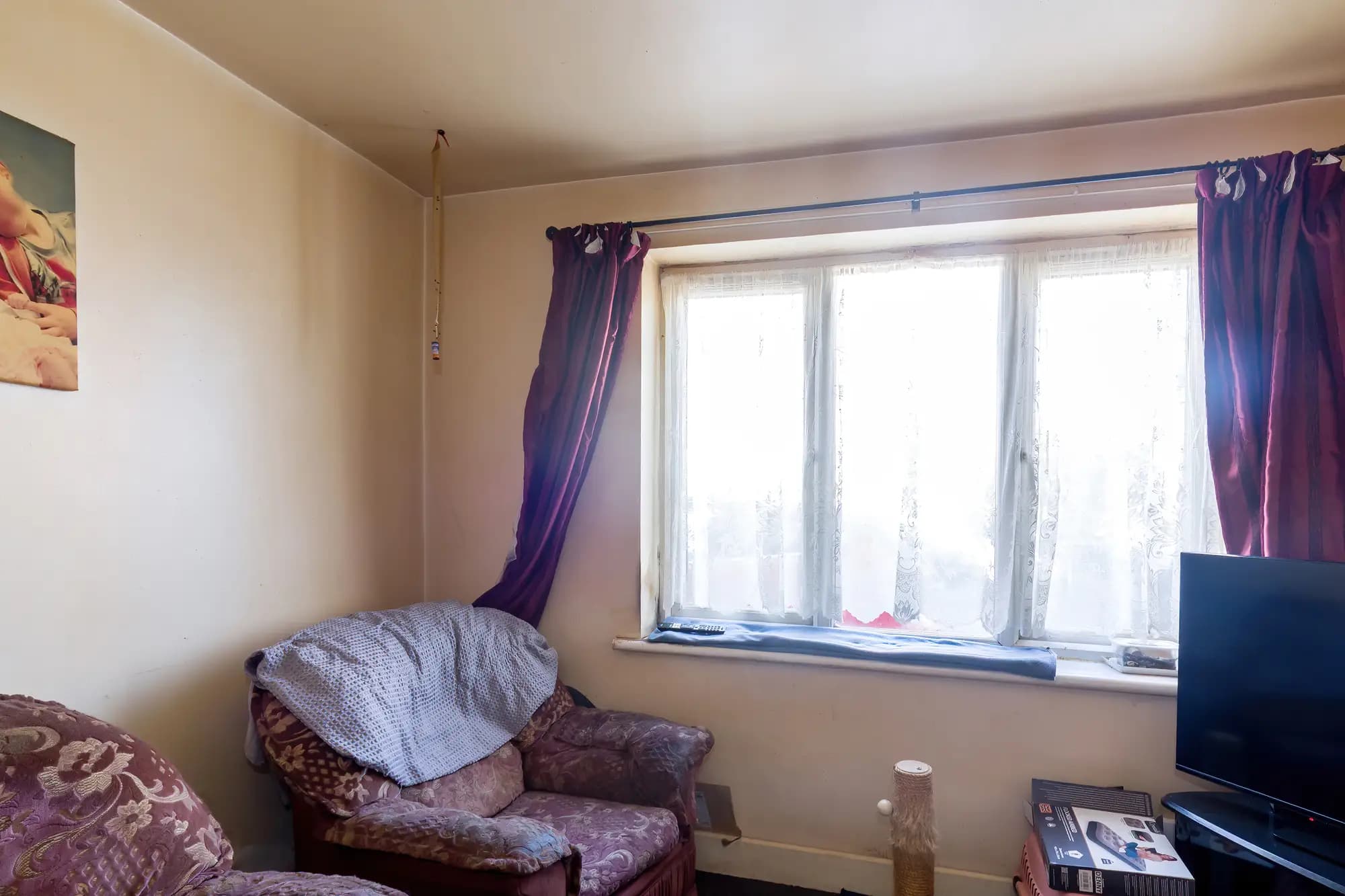 property photo 4 of 17