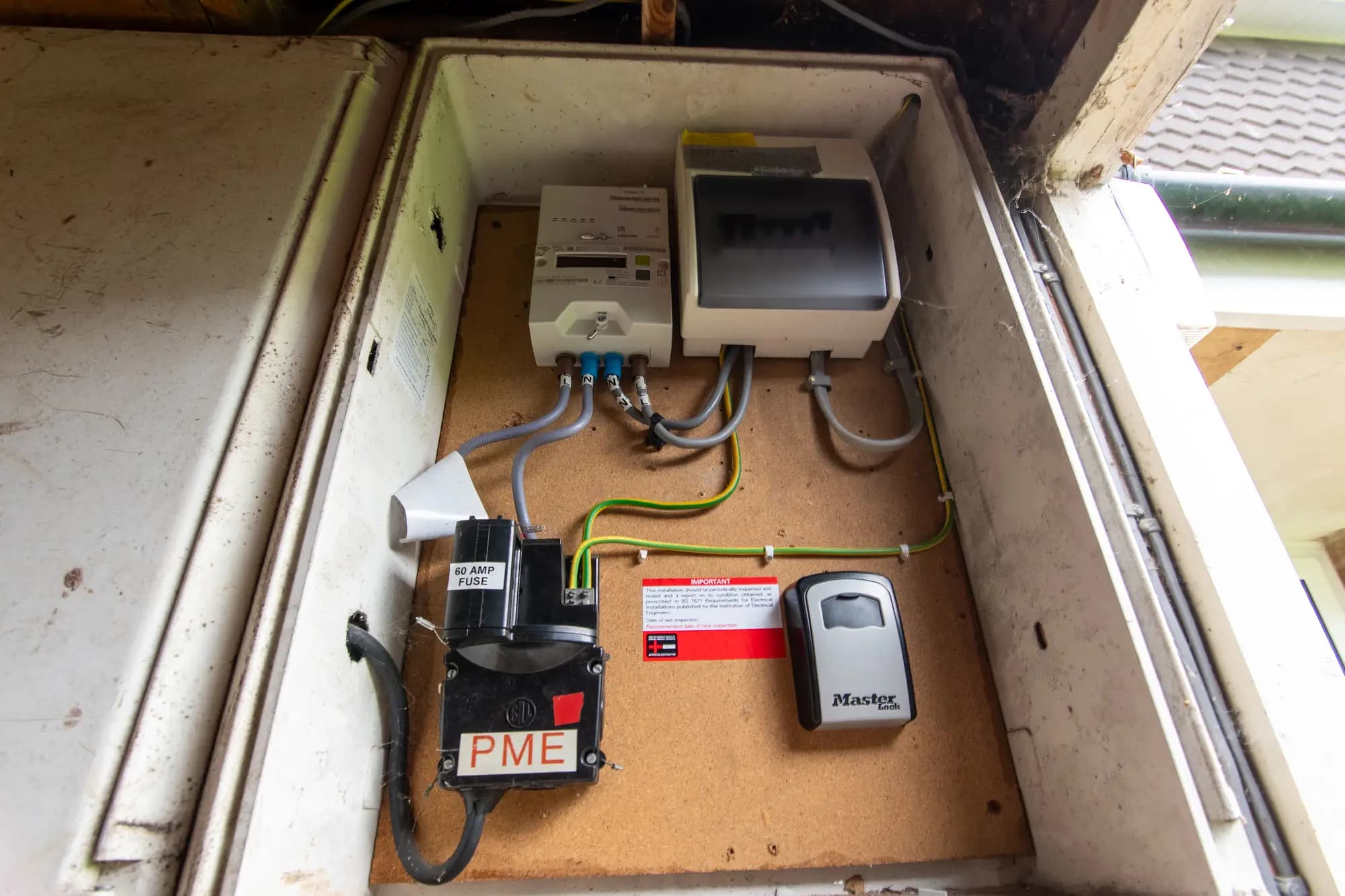 property photo 11 of 14