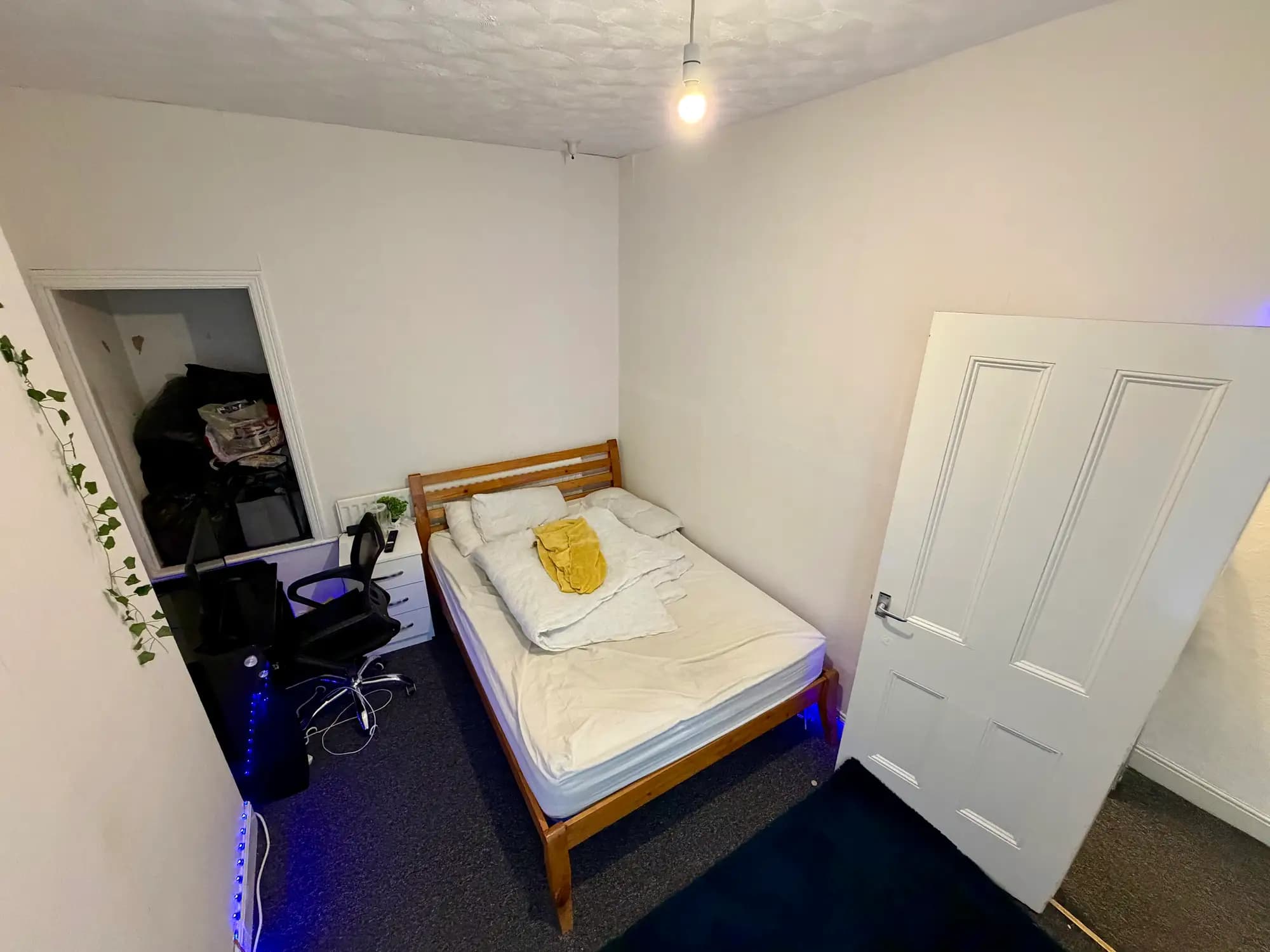 property photo 17 of 29