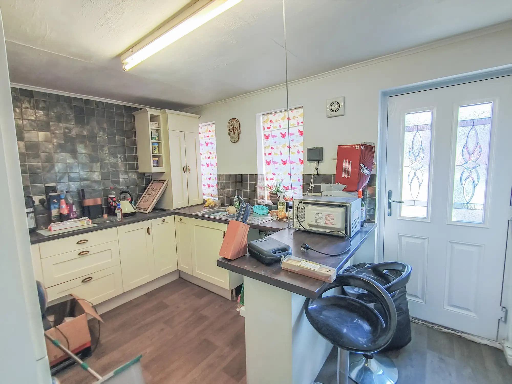 property photo 5 of 15