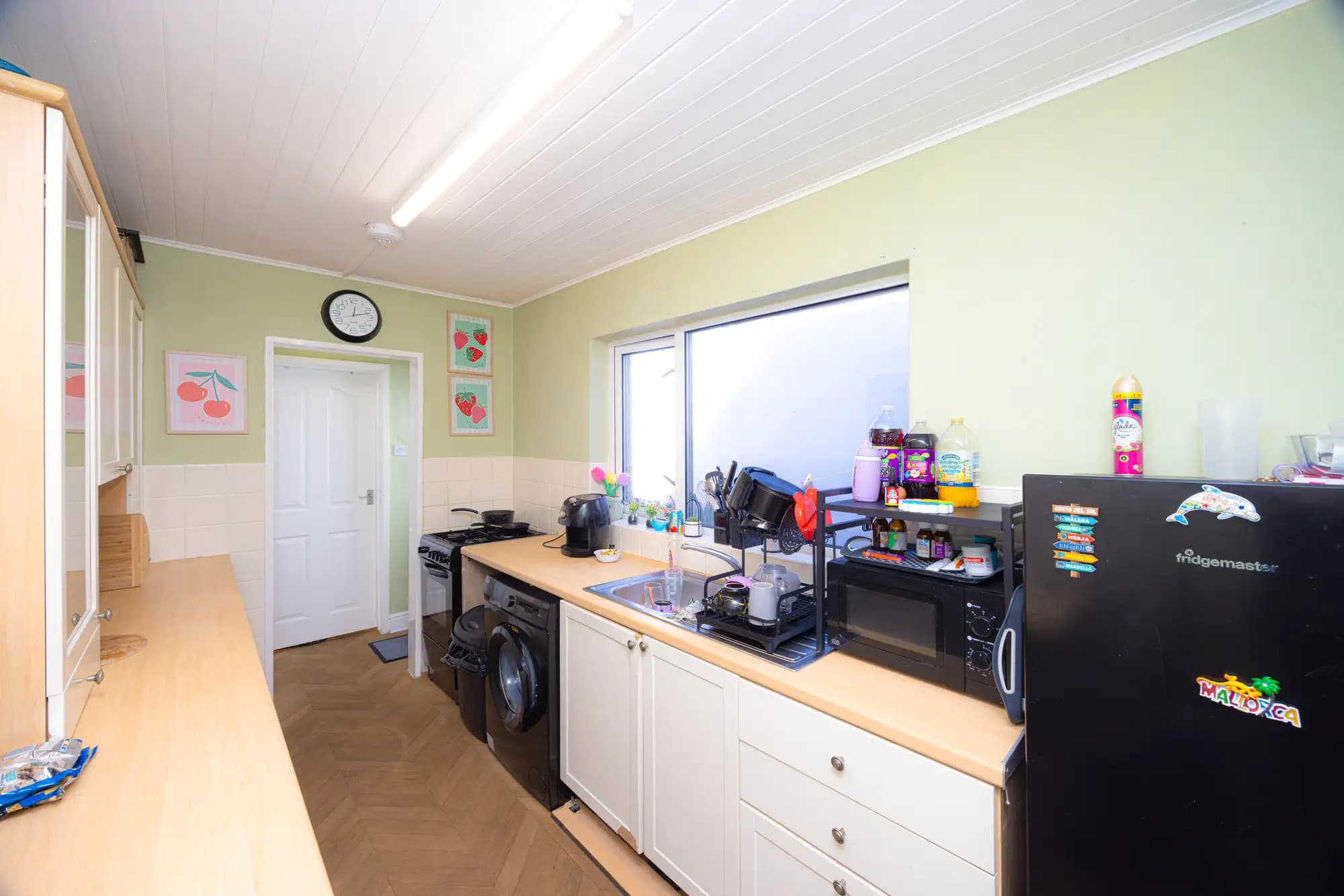 property photo 6 of 16
