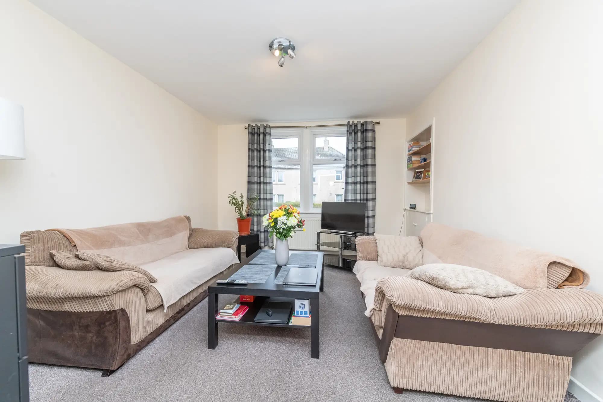 property photo 2 of 28