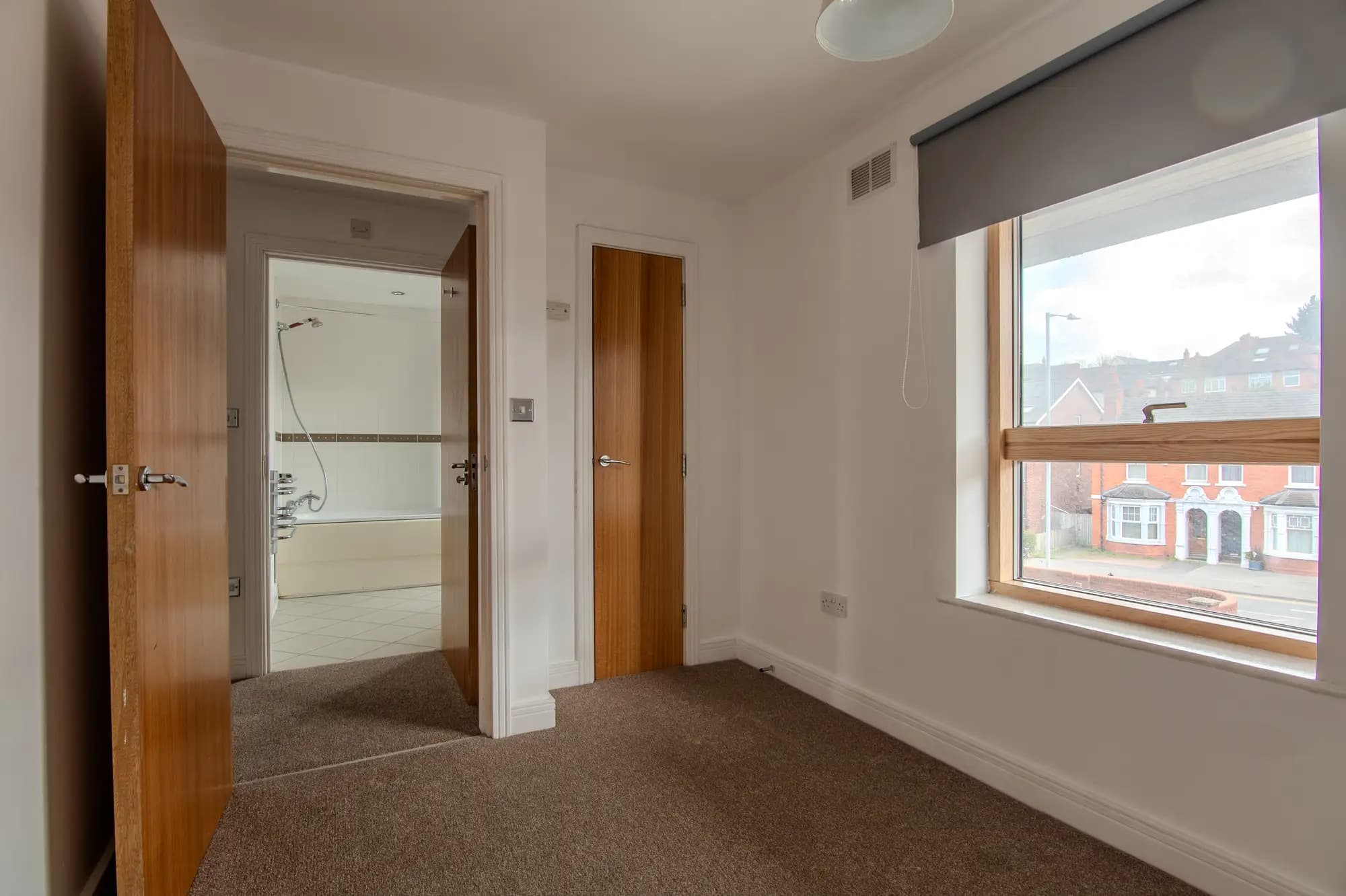 property photo 13 of 19