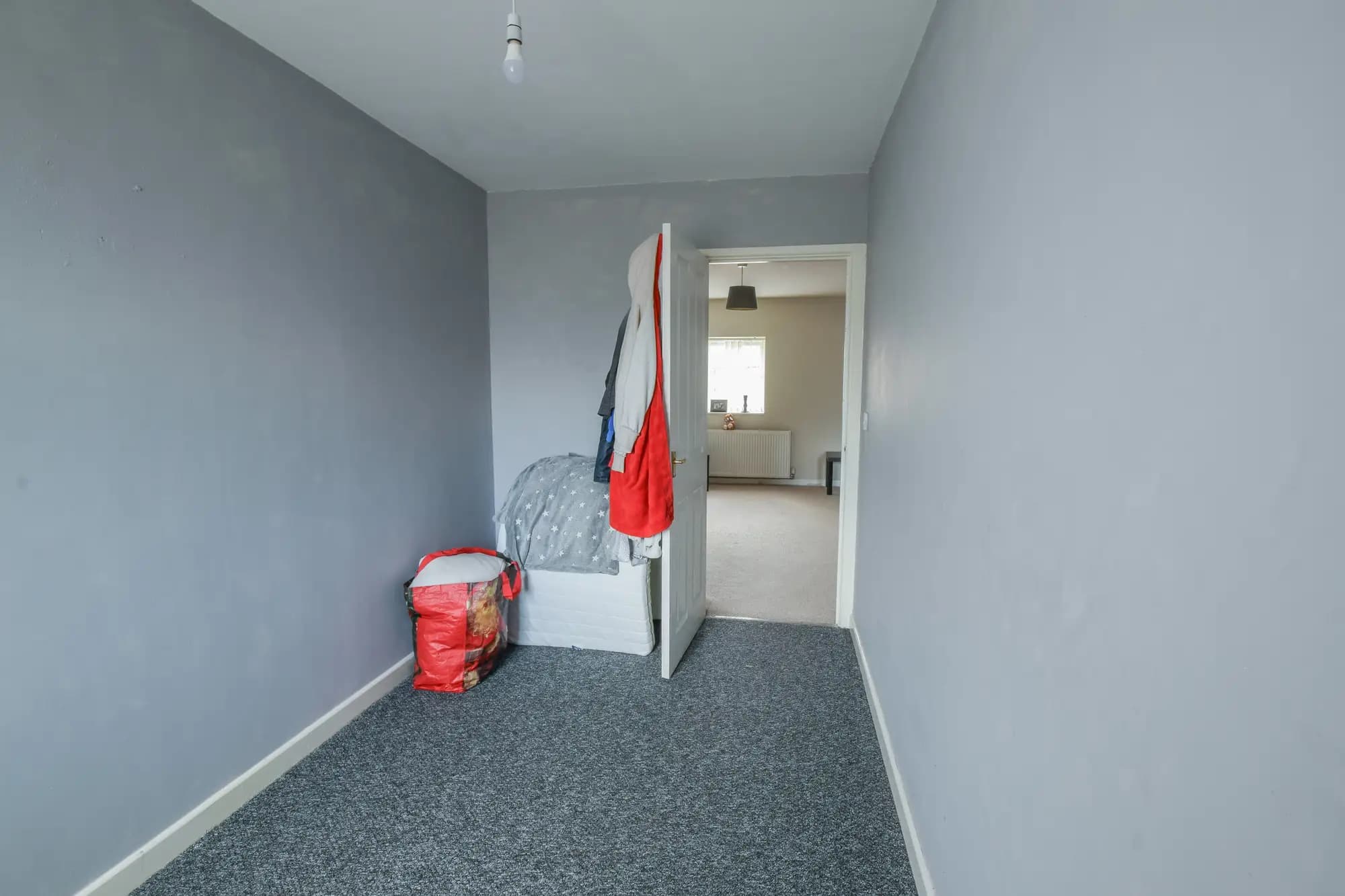 property photo 11 of 14