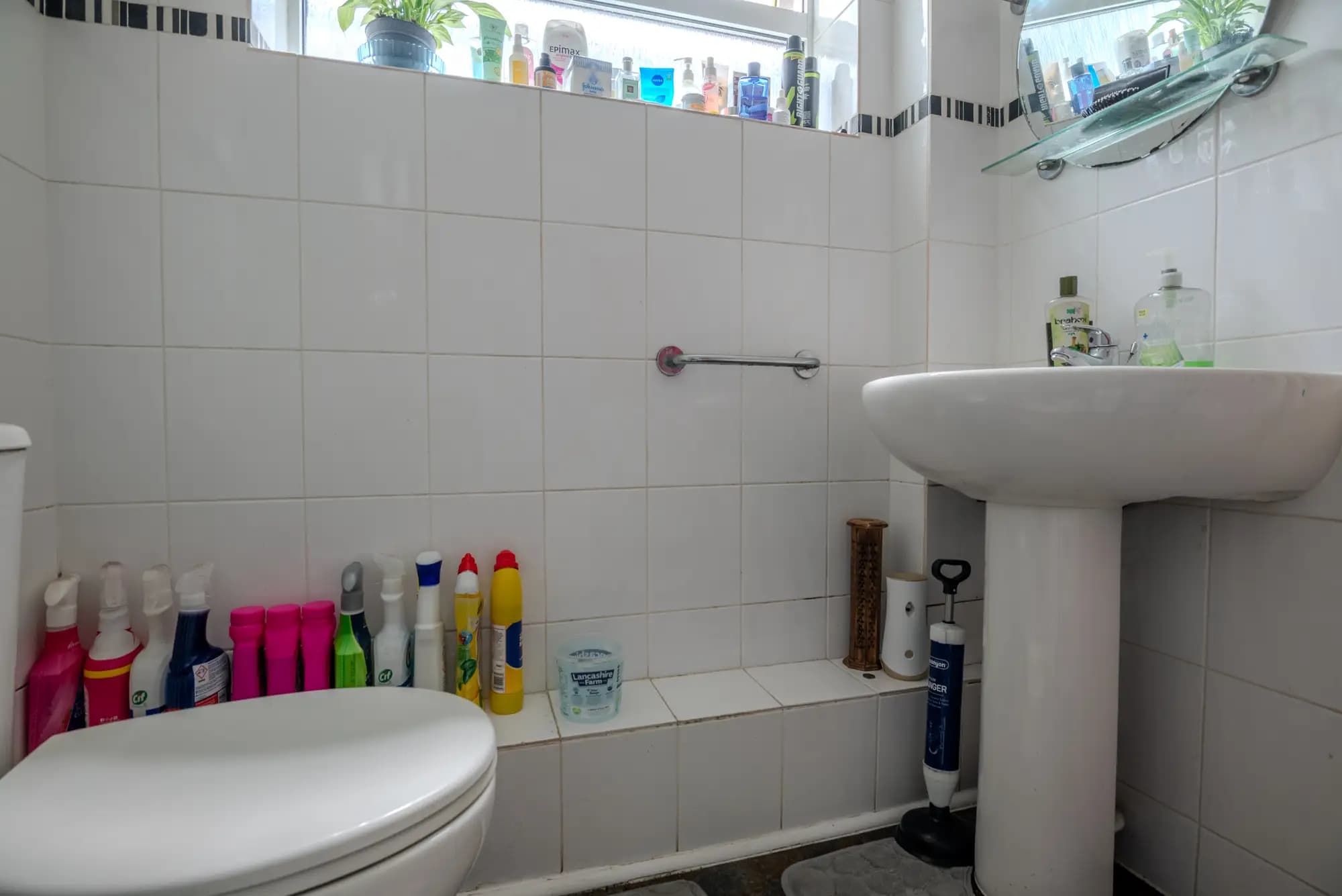 property photo 9 of 19