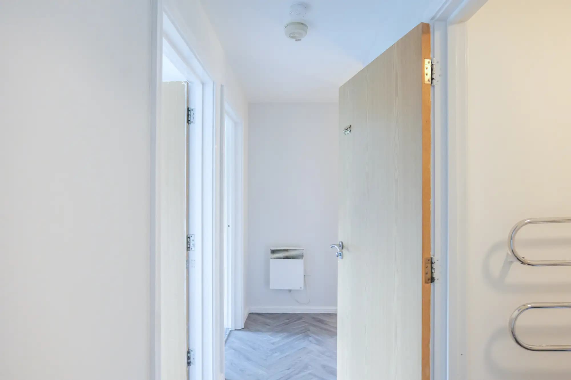 property photo 10 of 24