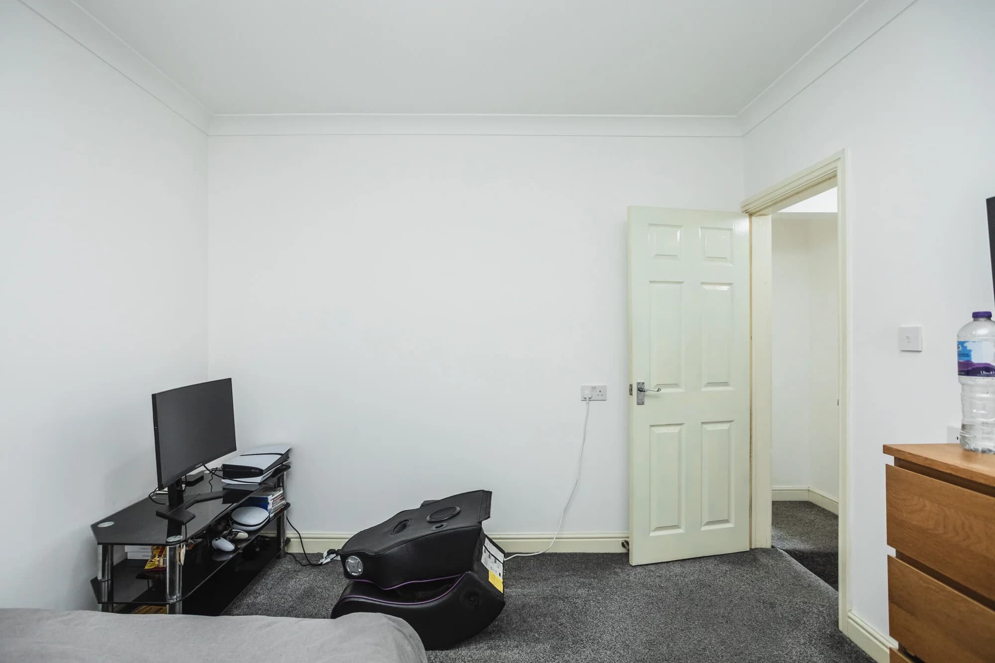 property photo 12 of 28