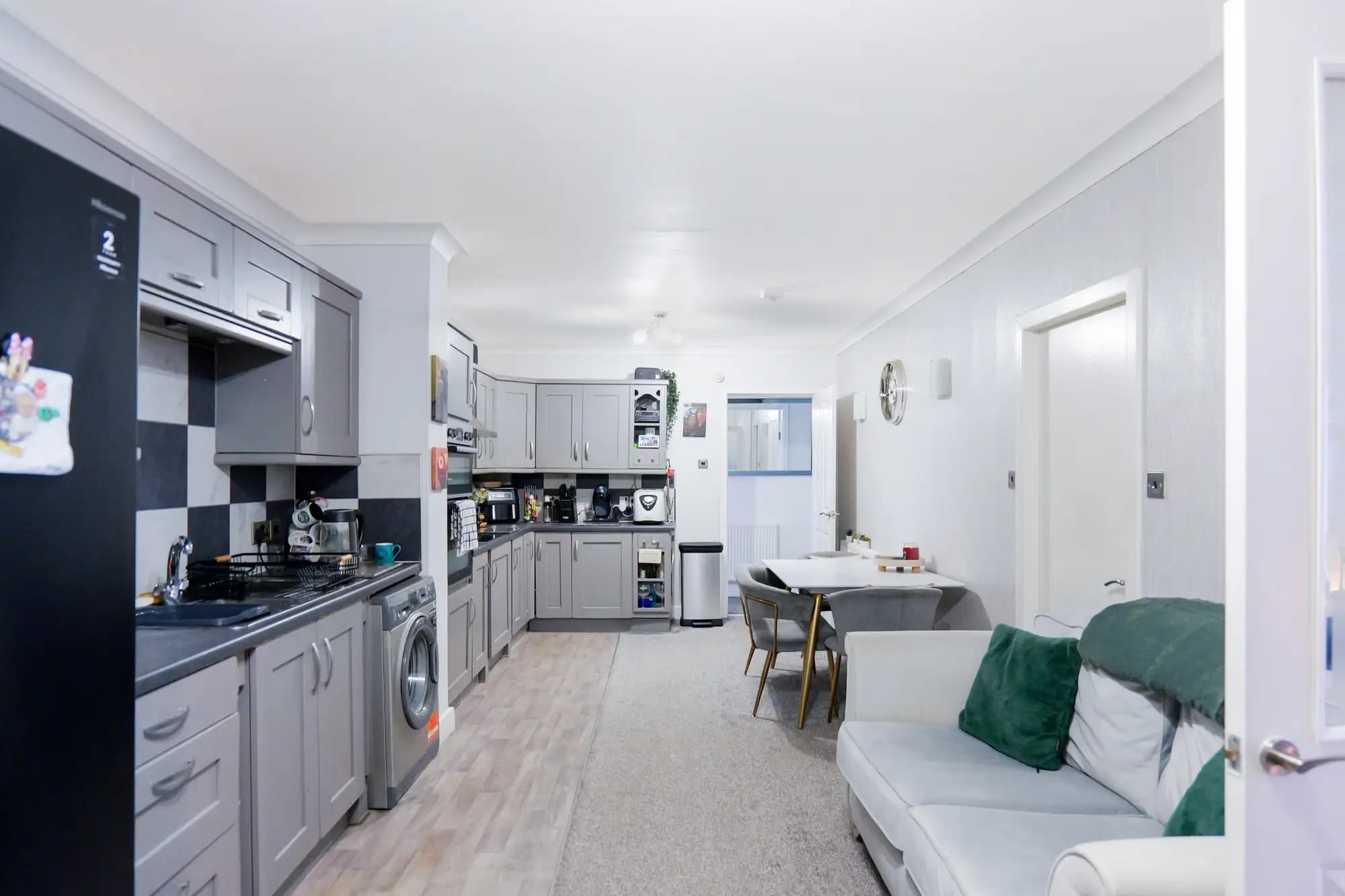 property photo 17 of 54