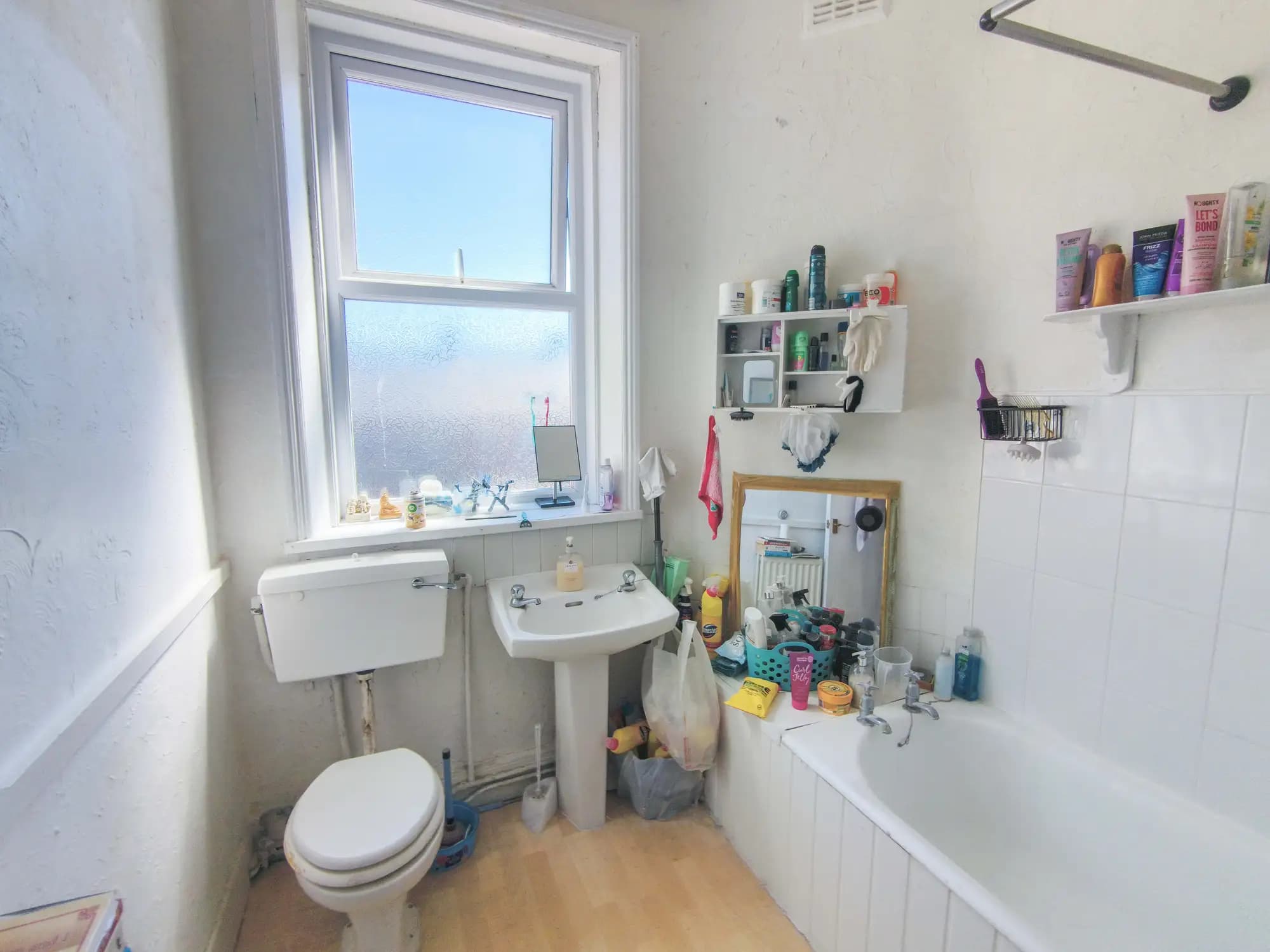 property photo 8 of 16