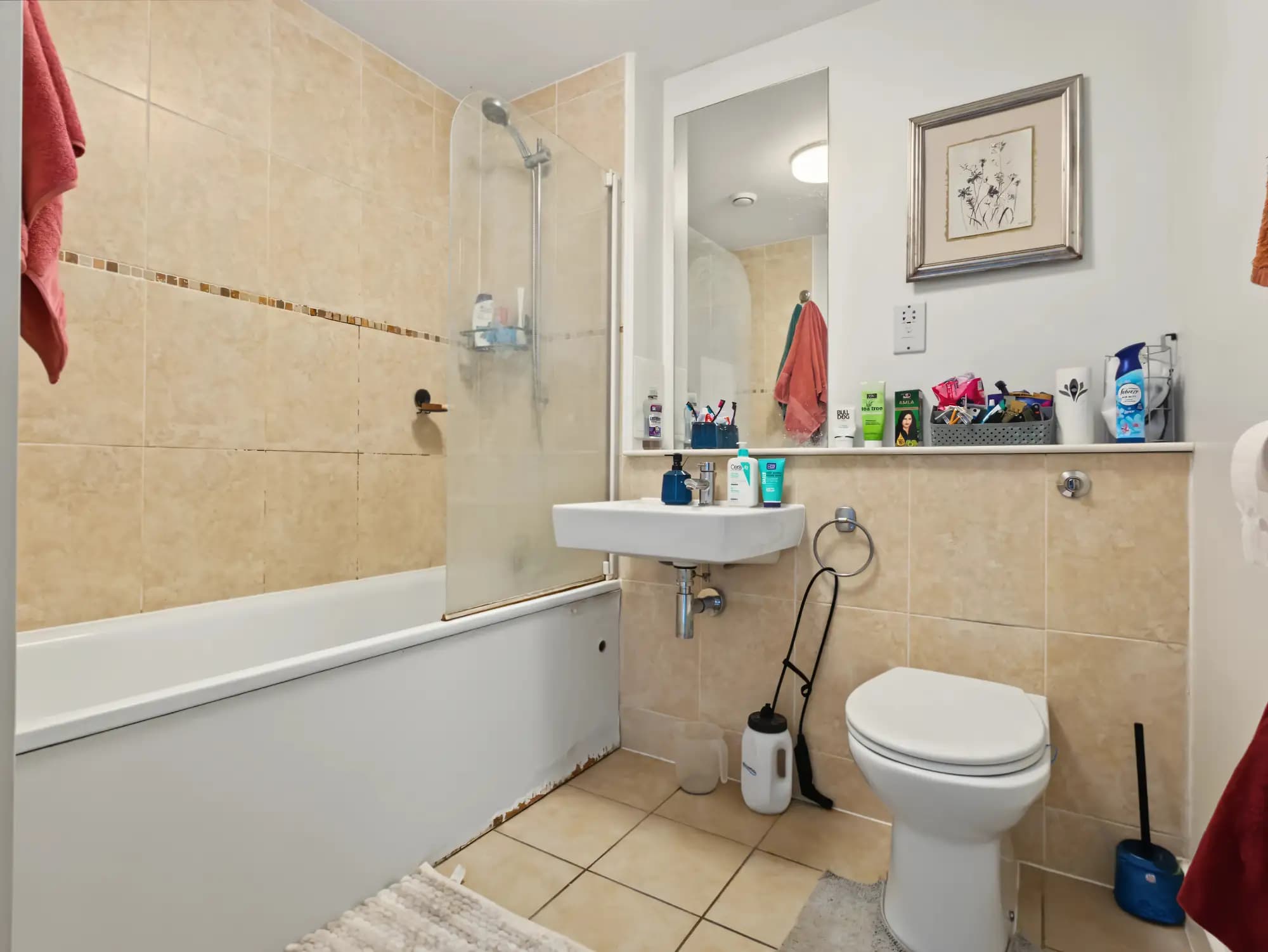 property photo 8 of 18