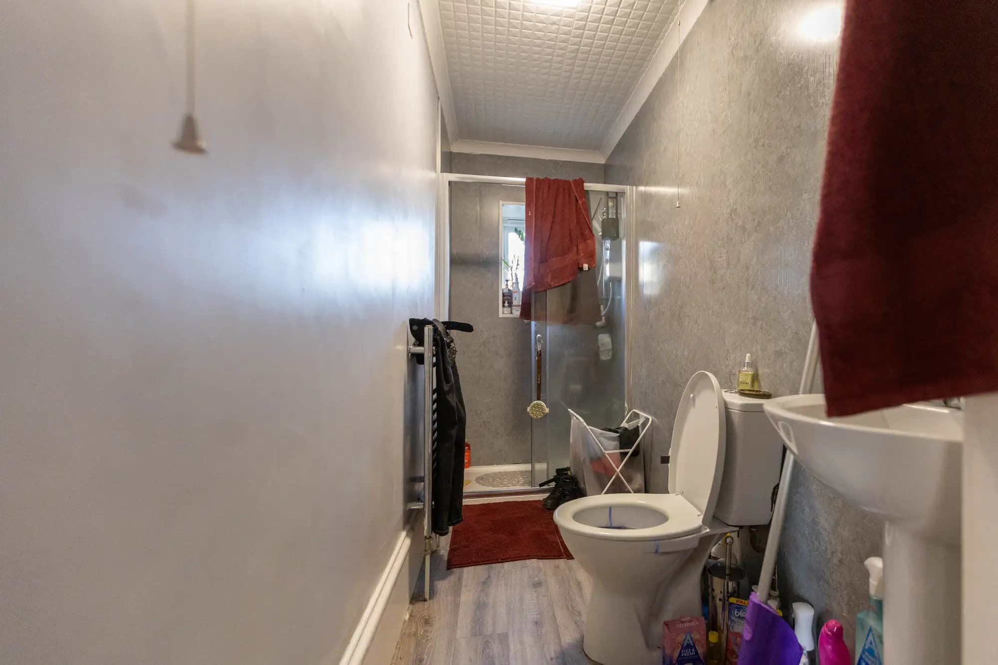 property photo 9 of 17