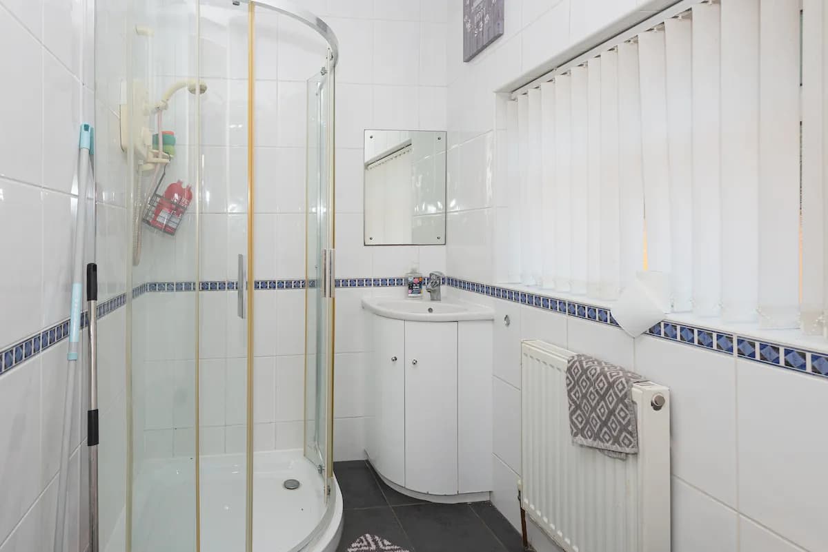 property photo 25 of 55