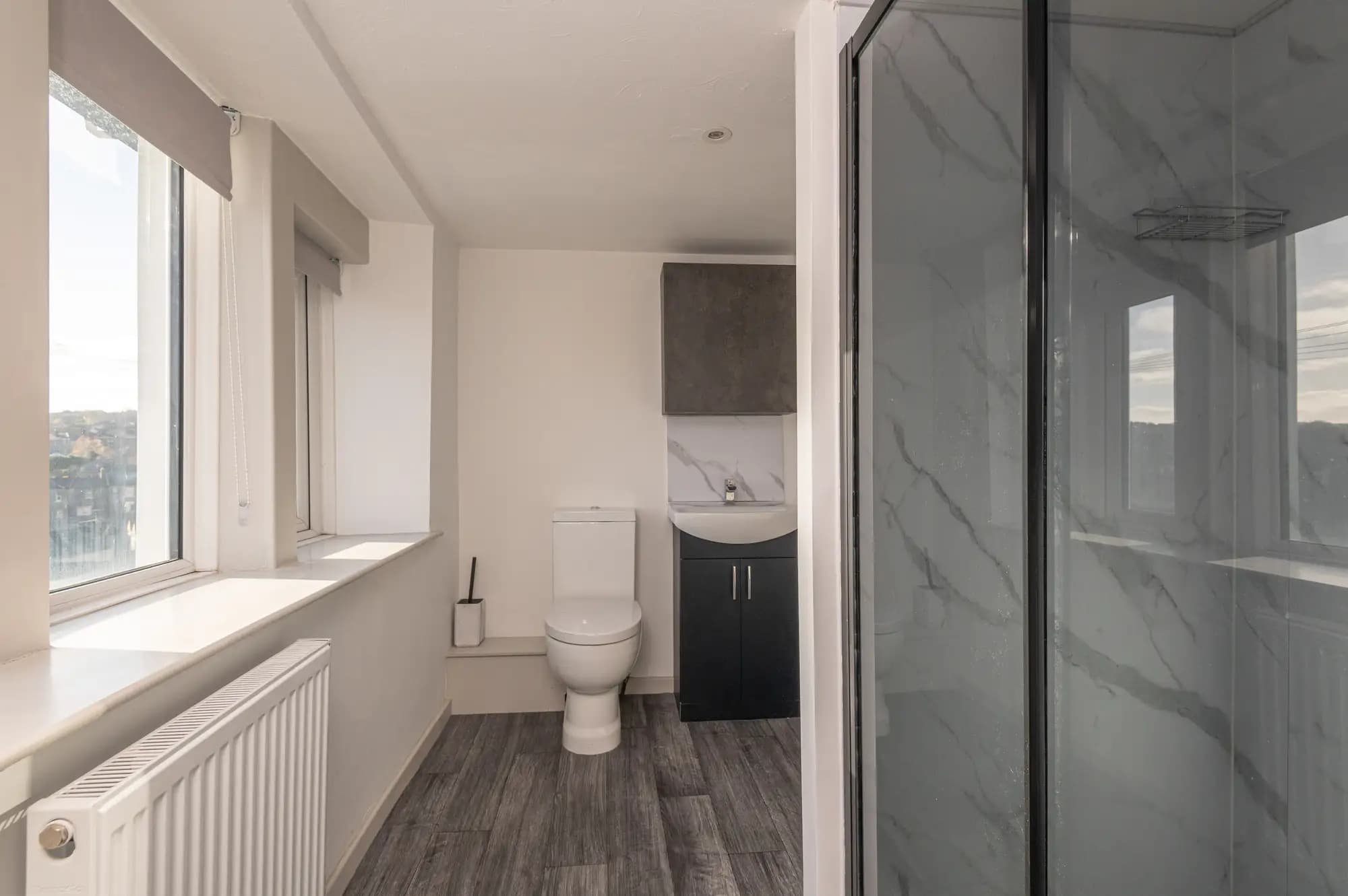 property photo 9 of 28